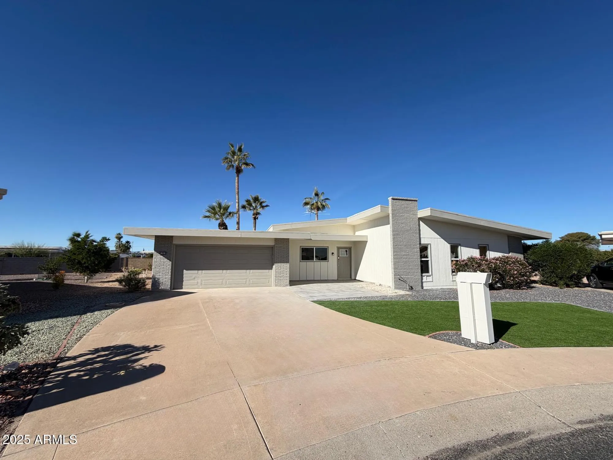 Property Slideshow image 1 of 34 | 17810 n monte vista ct, Sun City, AZ, 85373
