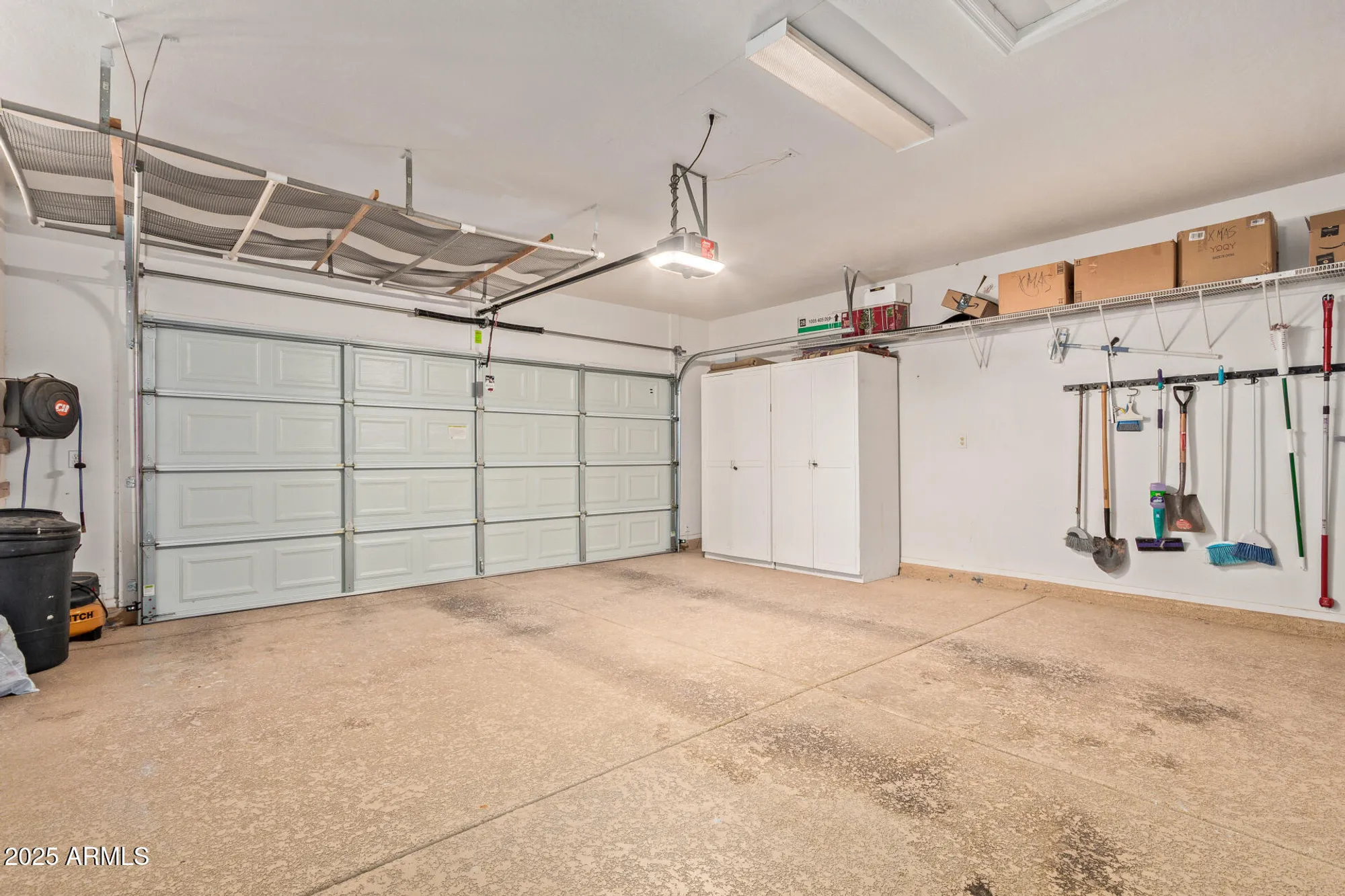 Property Slideshow image 25 of 34 | 16355 w desert lily dr, Surprise, AZ, 85387