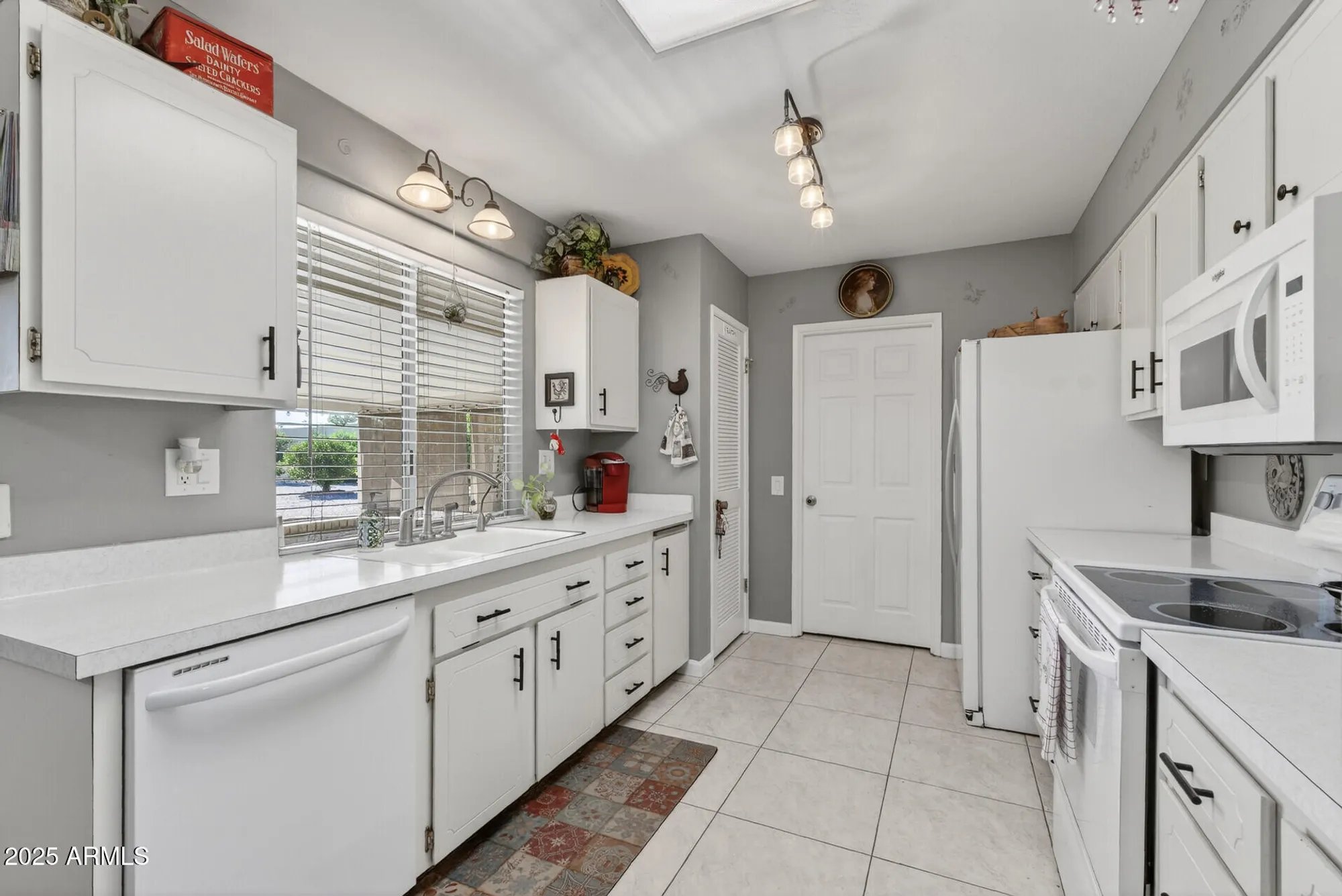 Property Slideshow image 19 of 46 | 10001 w burns dr, Sun City, AZ, 85351