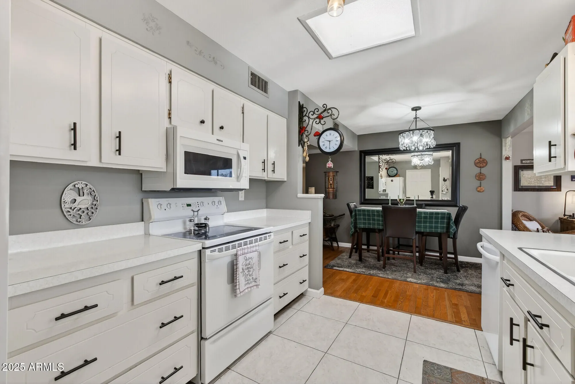 Property Slideshow image 21 of 46 | 10001 w burns dr, Sun City, AZ, 85351