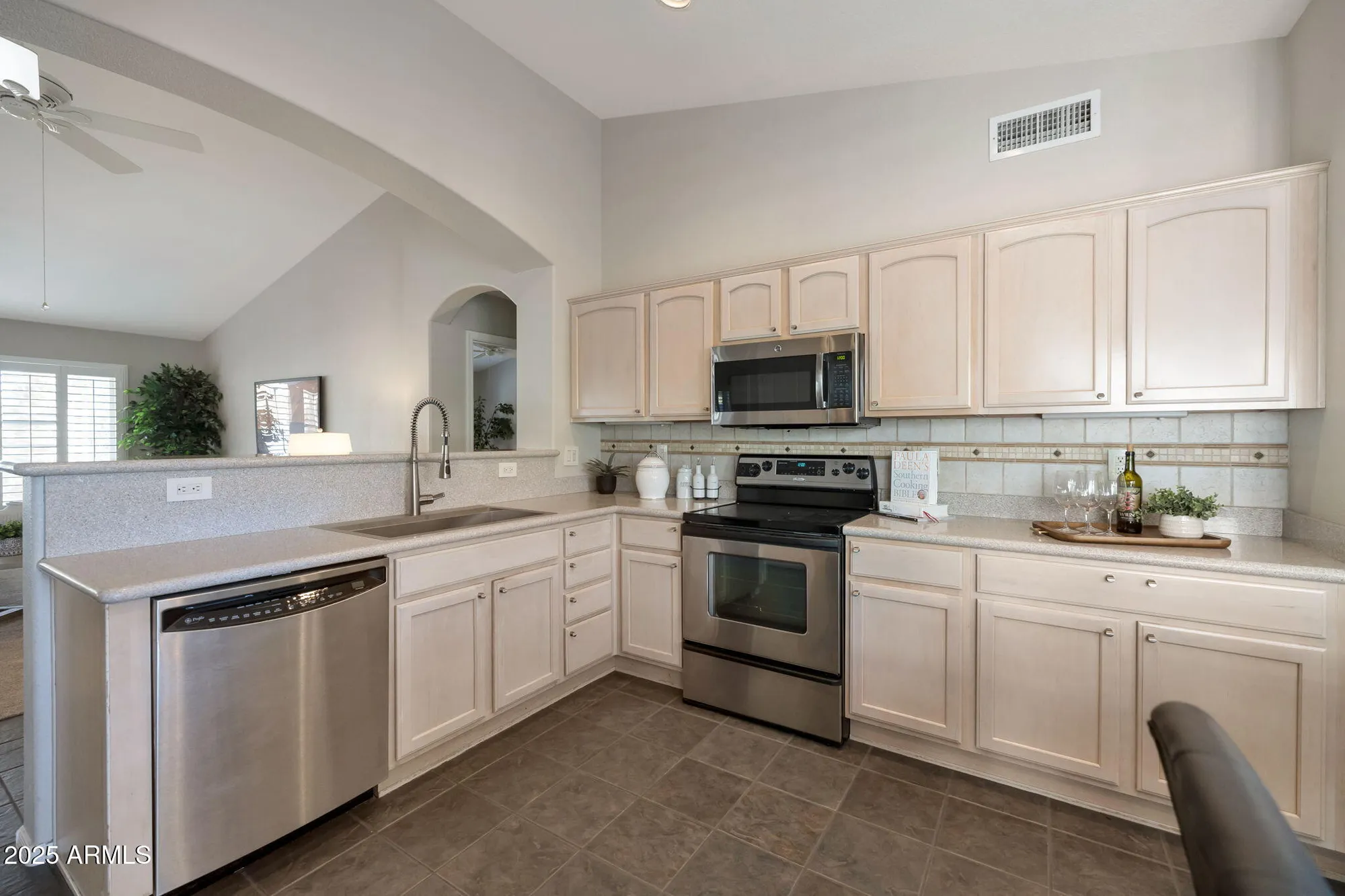 Property Slideshow image 12 of 26 | 15674 w monterey way, Goodyear, AZ, 85395