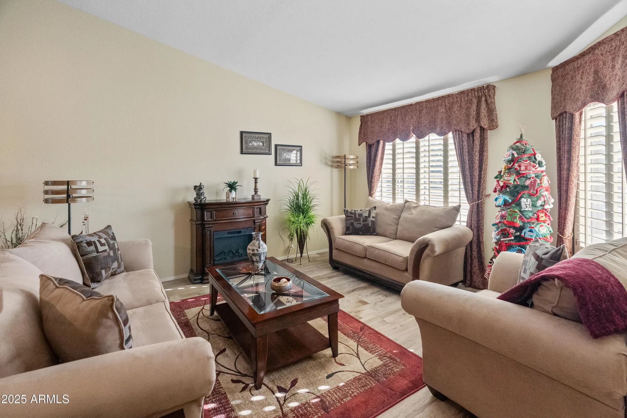 Property Slideshow image 10 of 53 | 9456 w chino dr, Peoria, AZ, 85382