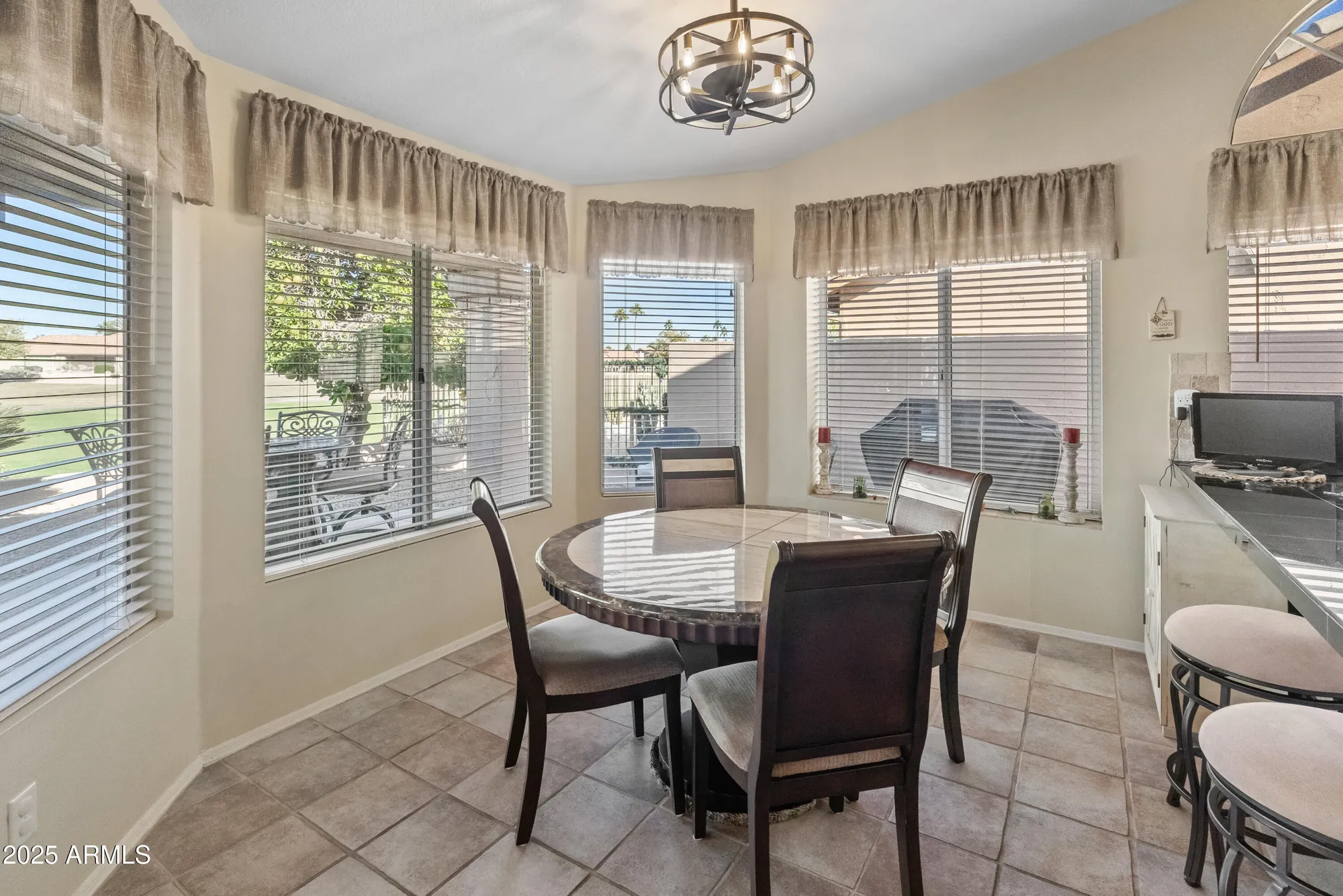 Property Slideshow image 19 of 53 | 9456 w chino dr, Peoria, AZ, 85382