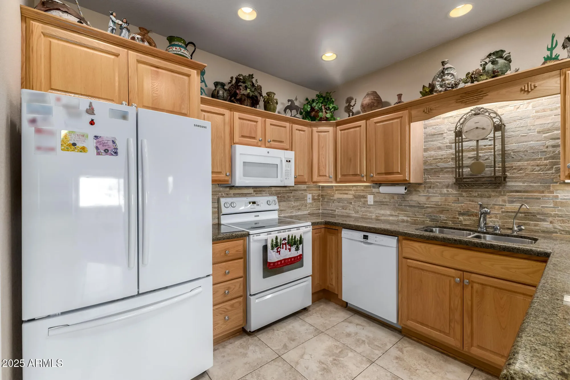 Property Slideshow image 13 of 40 | 11068 e kilarea ave 151, Mesa, AZ, 85209