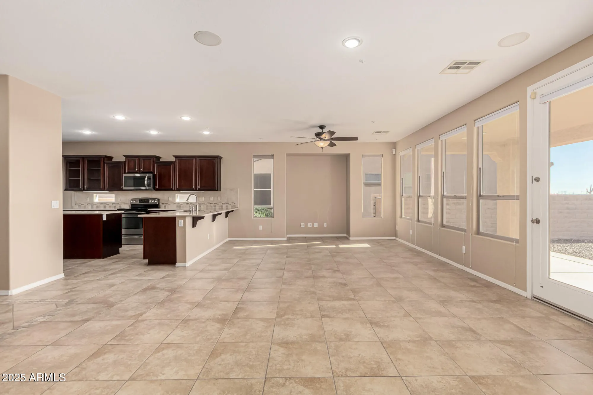 Property Slideshow image 12 of 59 | 13049 w redbird rd, Peoria, AZ, 85383