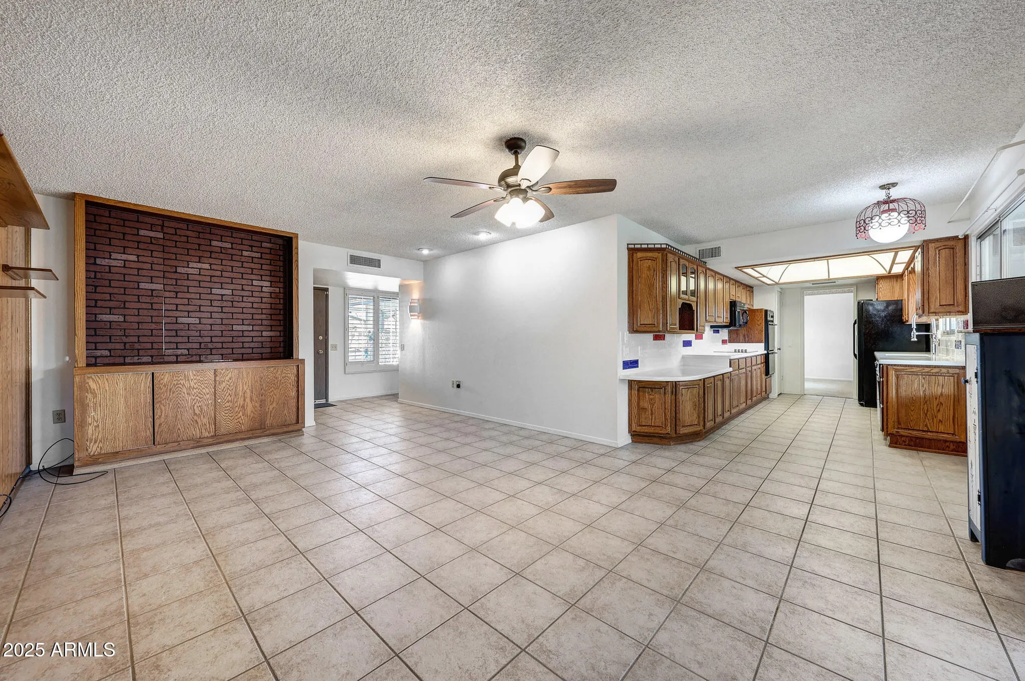 Property Slideshow image 5 of 41 | 12611 n blue ridge dr, Sun City, AZ, 85351