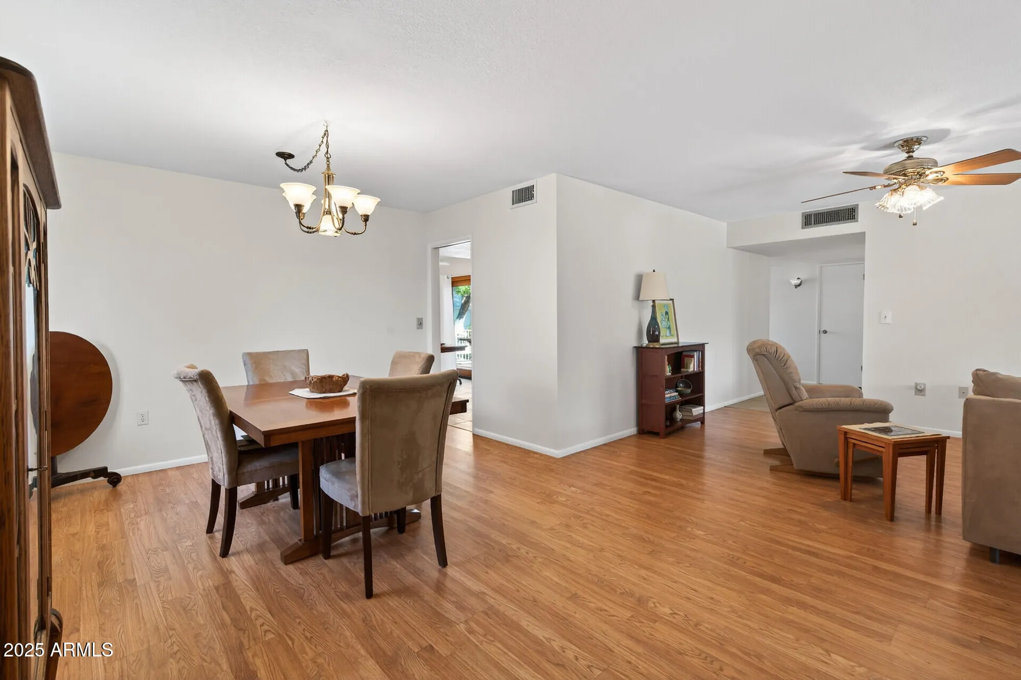 Property Slideshow image 13 of 41 | 10331 w prairie hills cir, Sun City, AZ, 85351