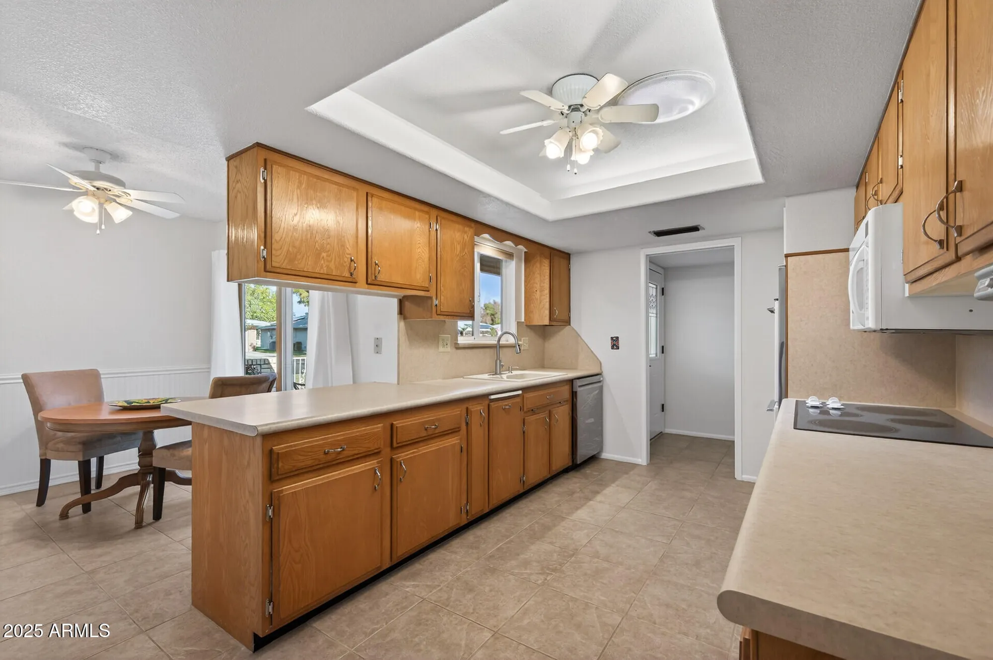 Property Slideshow image 19 of 41 | 10331 w prairie hills cir, Sun City, AZ, 85351