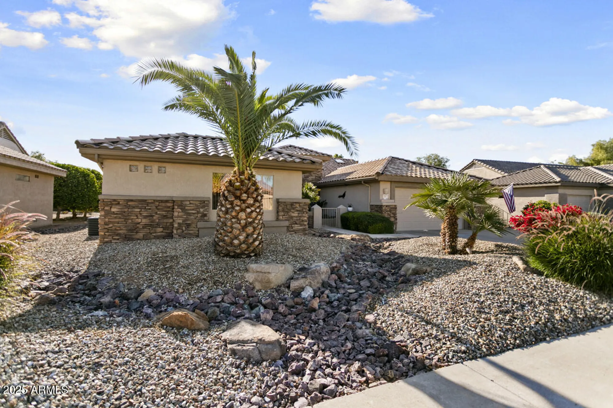 Property Slideshow image 33 of 44 | 15871 w mill valley ln, Surprise, AZ, 85374
