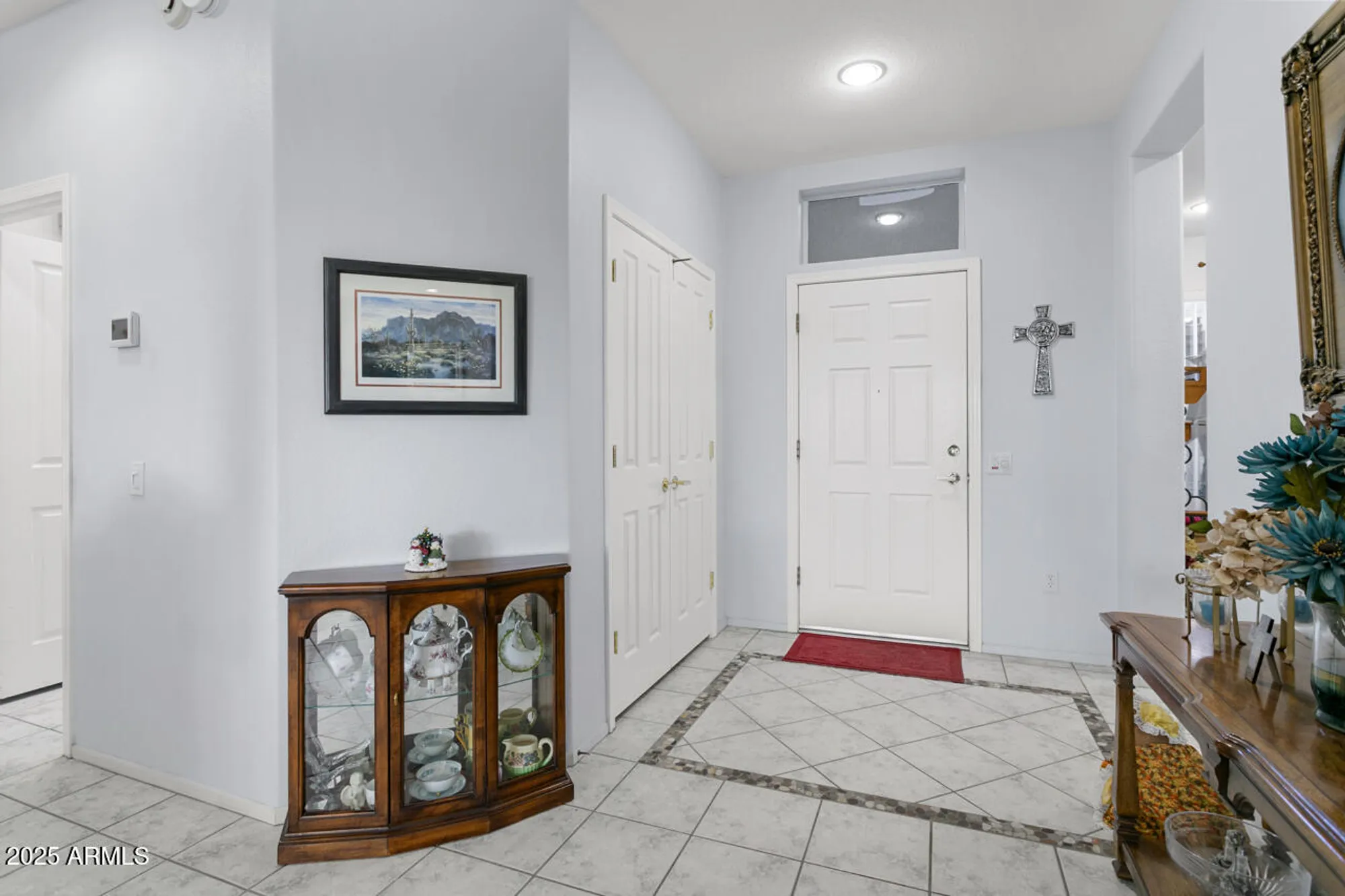 Property Slideshow image 4 of 44 | 15871 w mill valley ln, Surprise, AZ, 85374