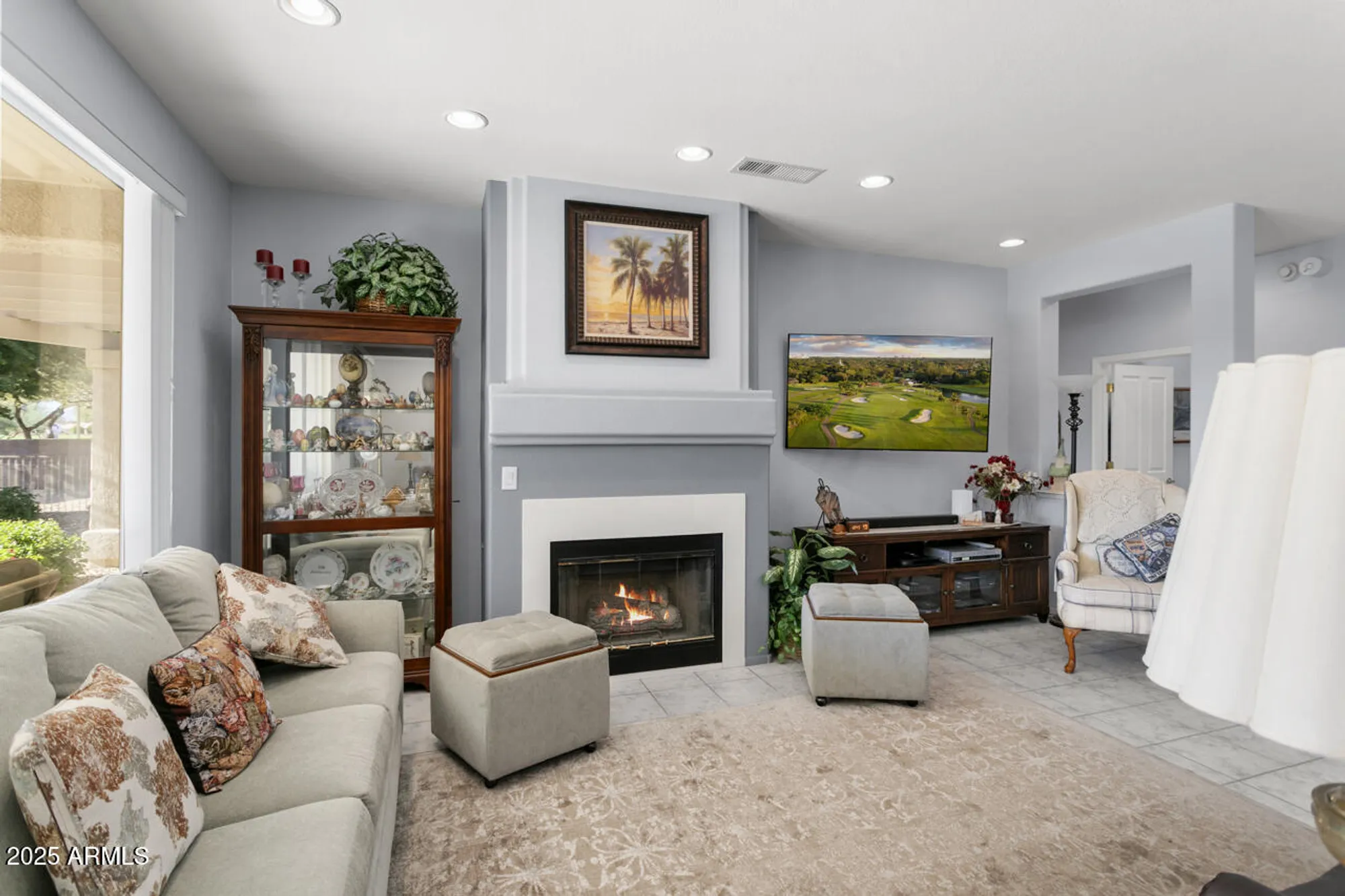 Property Slideshow image 9 of 44 | 15871 w mill valley ln, Surprise, AZ, 85374