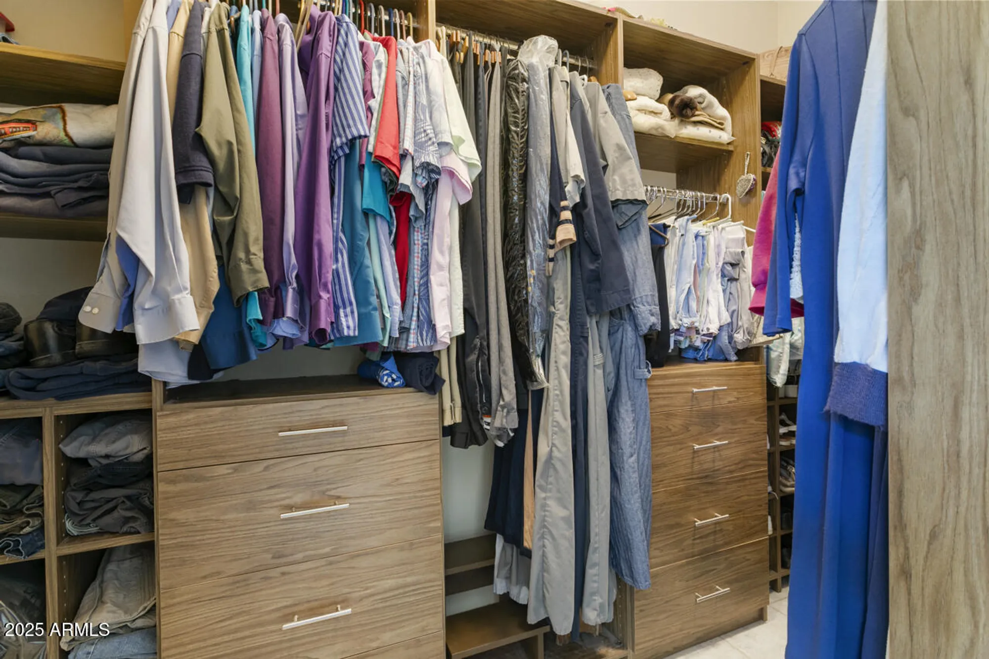 Property Slideshow image 25 of 44 | 15871 w mill valley ln, Surprise, AZ, 85374