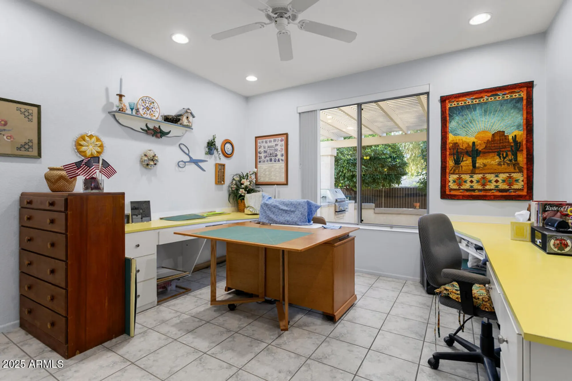 Property Slideshow image 27 of 44 | 15871 w mill valley ln, Surprise, AZ, 85374