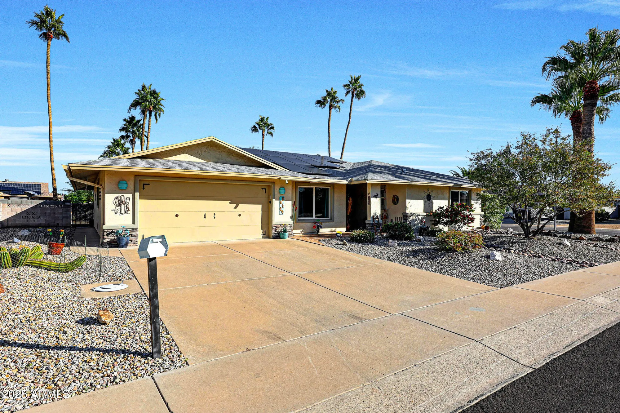 Property Slideshow image 7 of 52 | 17203 n palo verde dr, Sun City, AZ, 85373