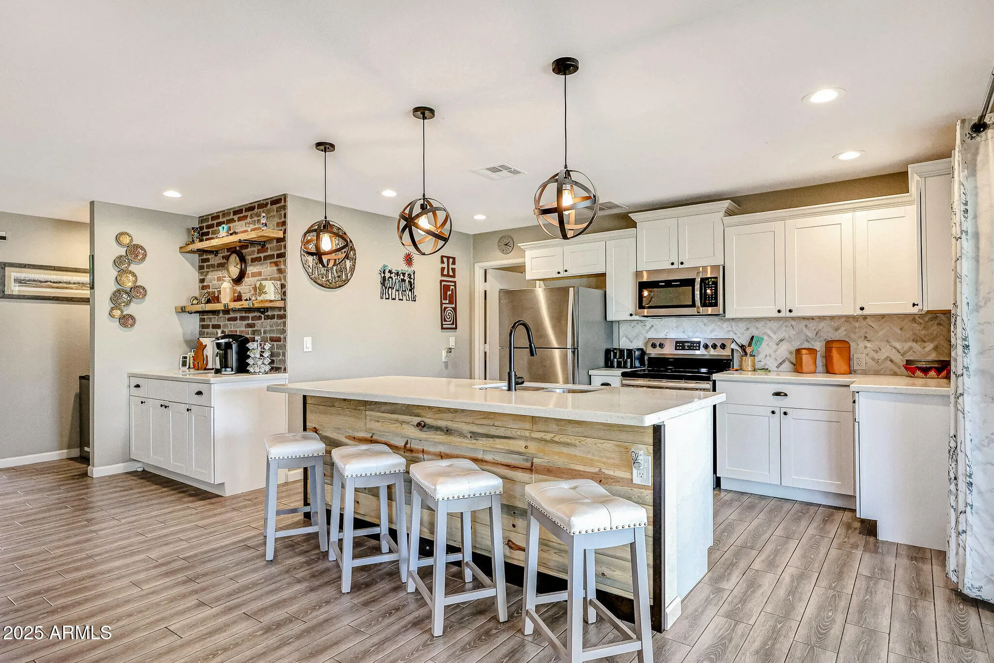 Property Slideshow image 2 of 52 | 17203 n palo verde dr, Sun City, AZ, 85373