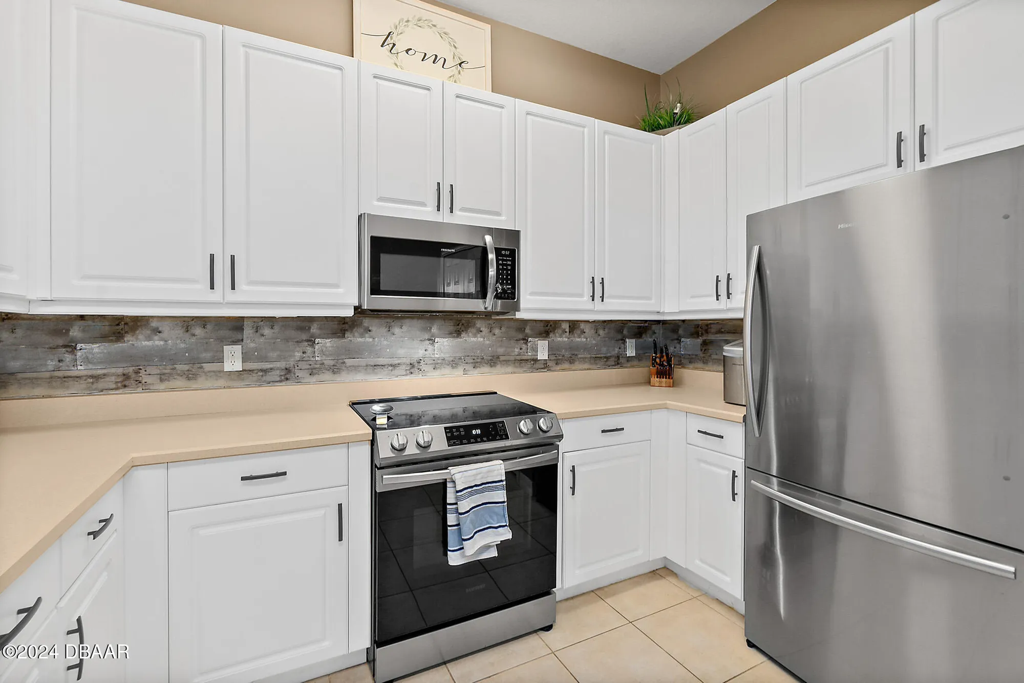 Property Slideshow image 10 of 70 | 1102 hansberry ct, Ormond Beach, FL, 32174