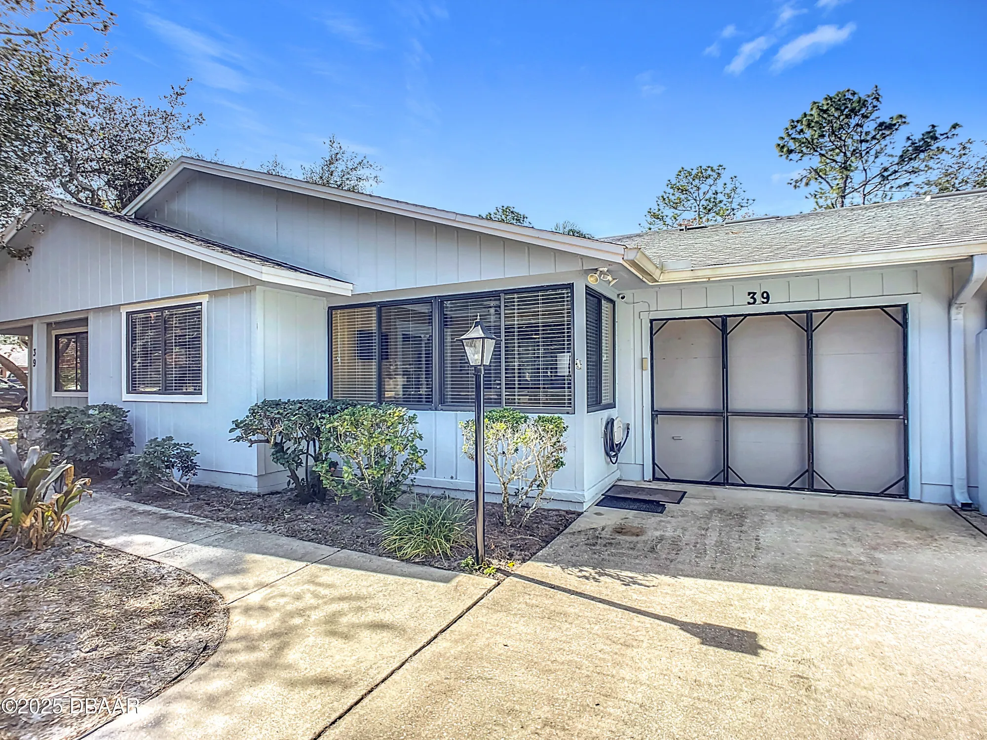 Property Slideshow image 6 of 47 | 39 crooked pine rd, Port Orange, FL, 32128