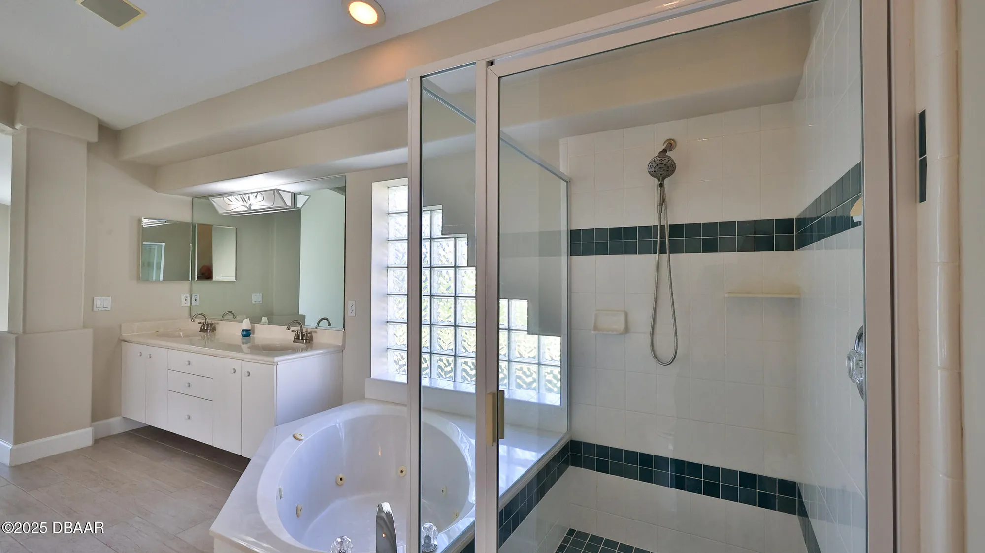 Property Slideshow image 17 of 39 | 51 bay pointe dr, Ormond Beach, FL, 32174