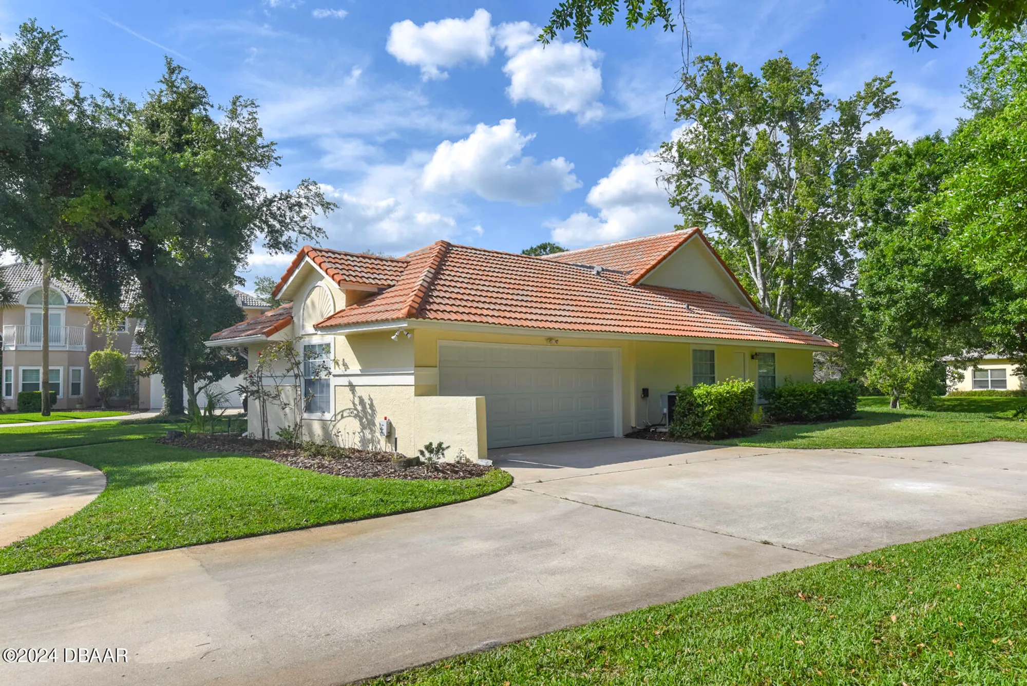 Property Slideshow image 6 of 46 | 5 lake isle way, Ormond Beach, FL, 32174