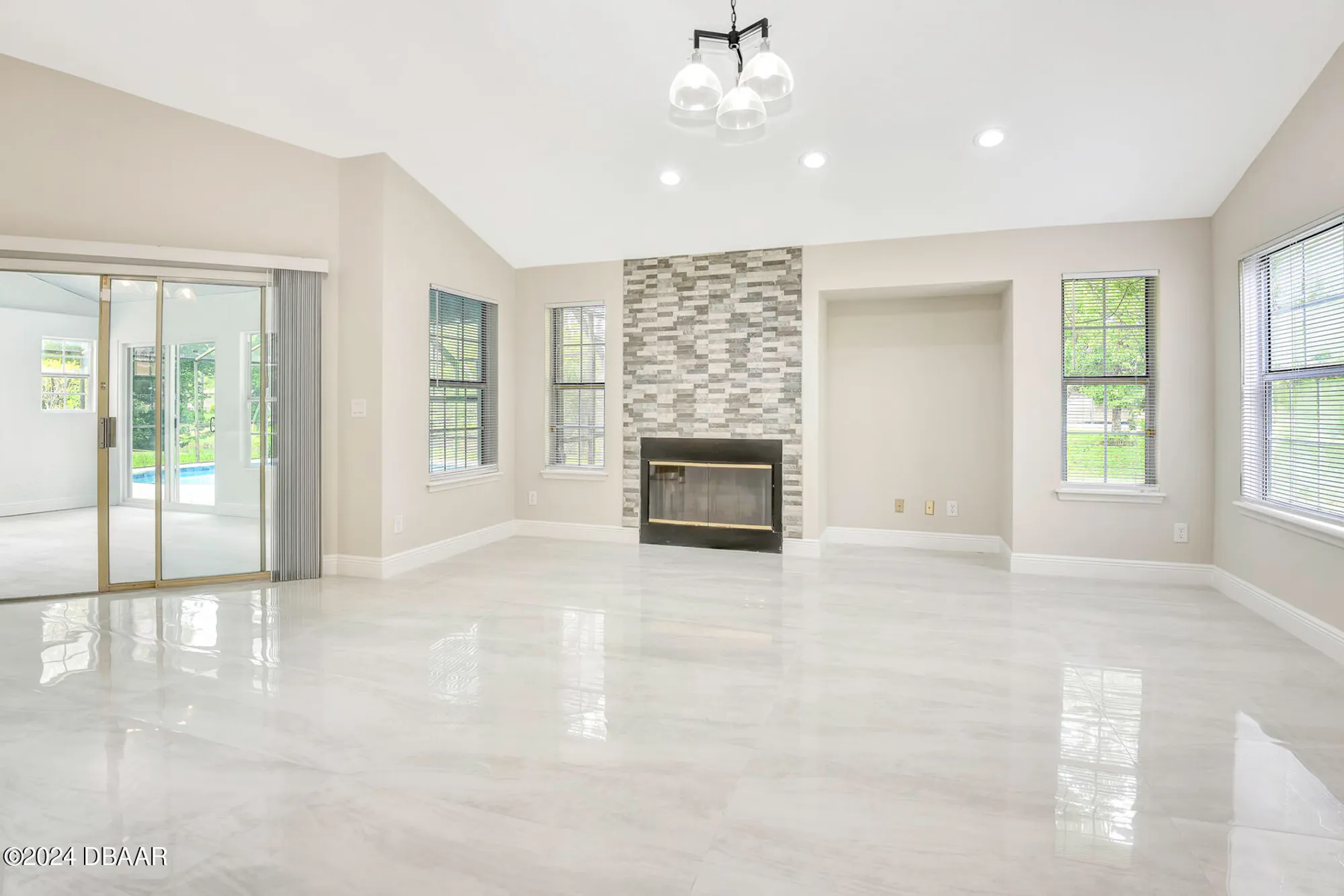 Property Slideshow image 15 of 46 | 5 lake isle way, Ormond Beach, FL, 32174