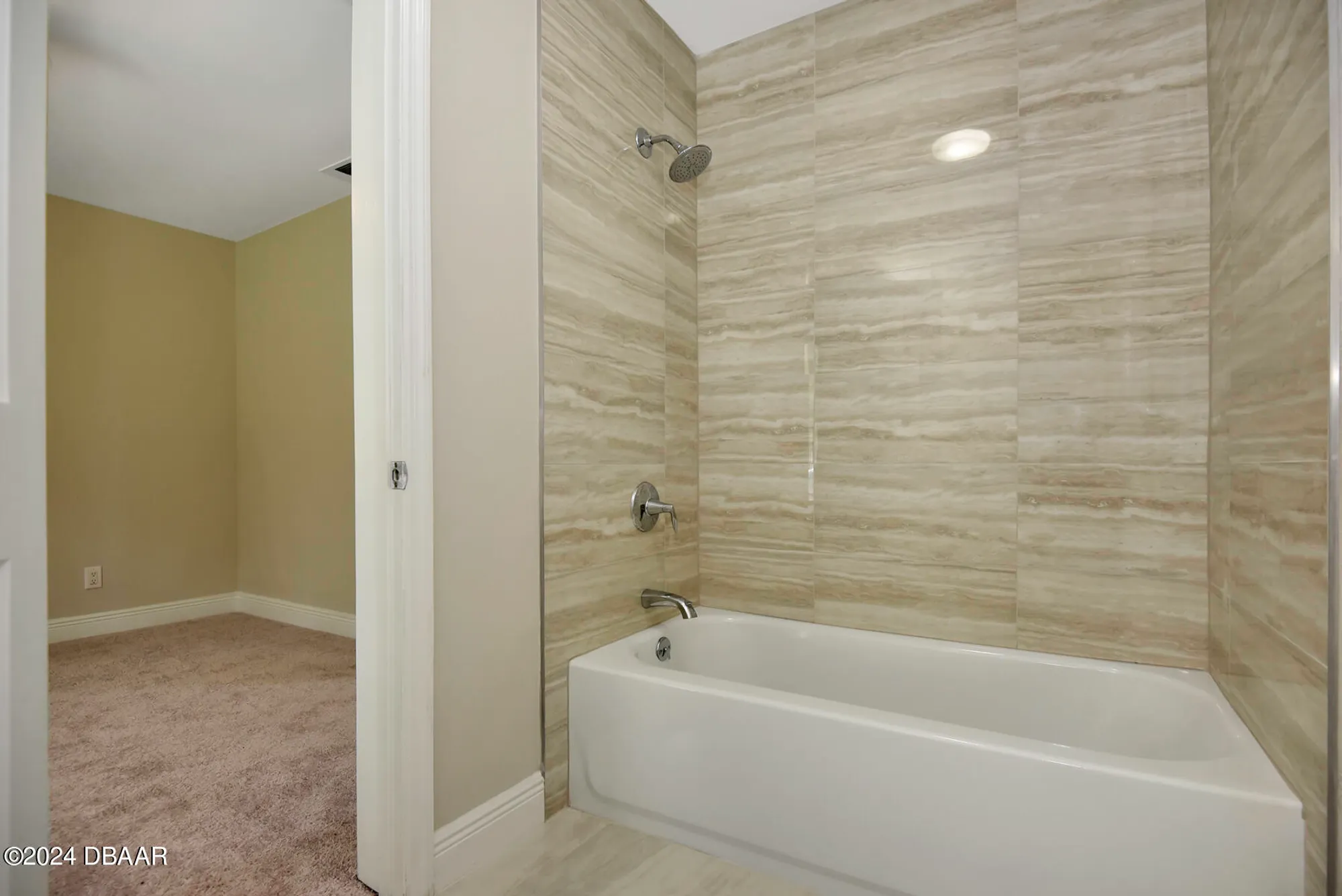 Property Slideshow image 32 of 46 | 5 lake isle way, Ormond Beach, FL, 32174