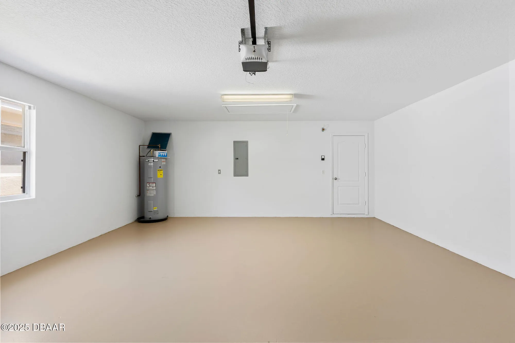 Property Slideshow image 4 of 89 | 1422 carlow cir, Ormond Beach, FL, 32174