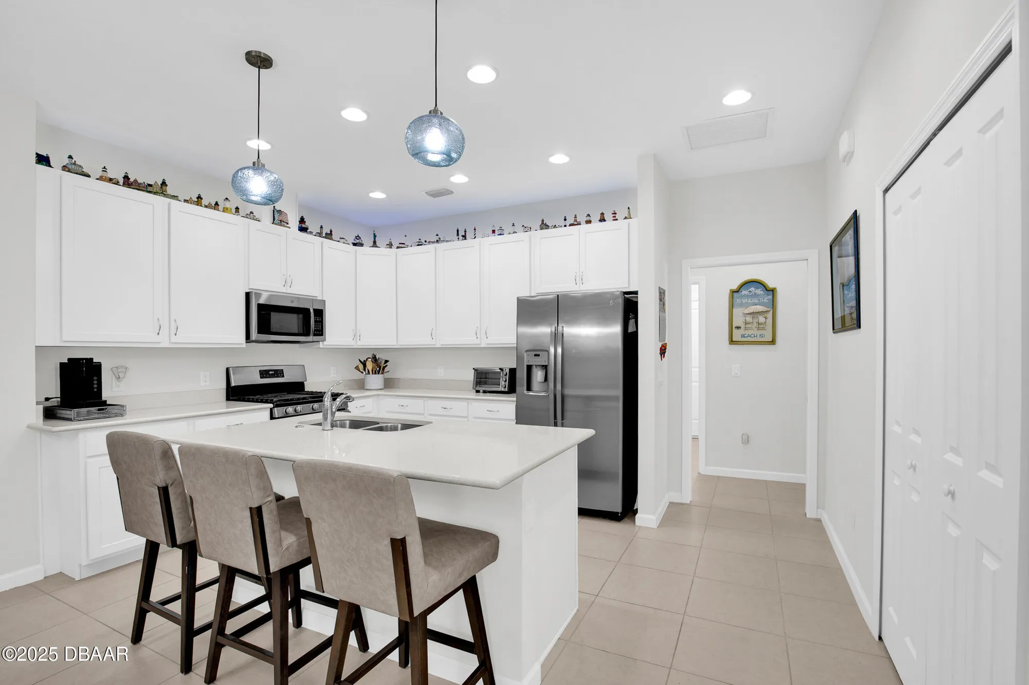 Property Slideshow image 10 of 100 | 914 attitude ave, Daytona Beach, FL, 32124