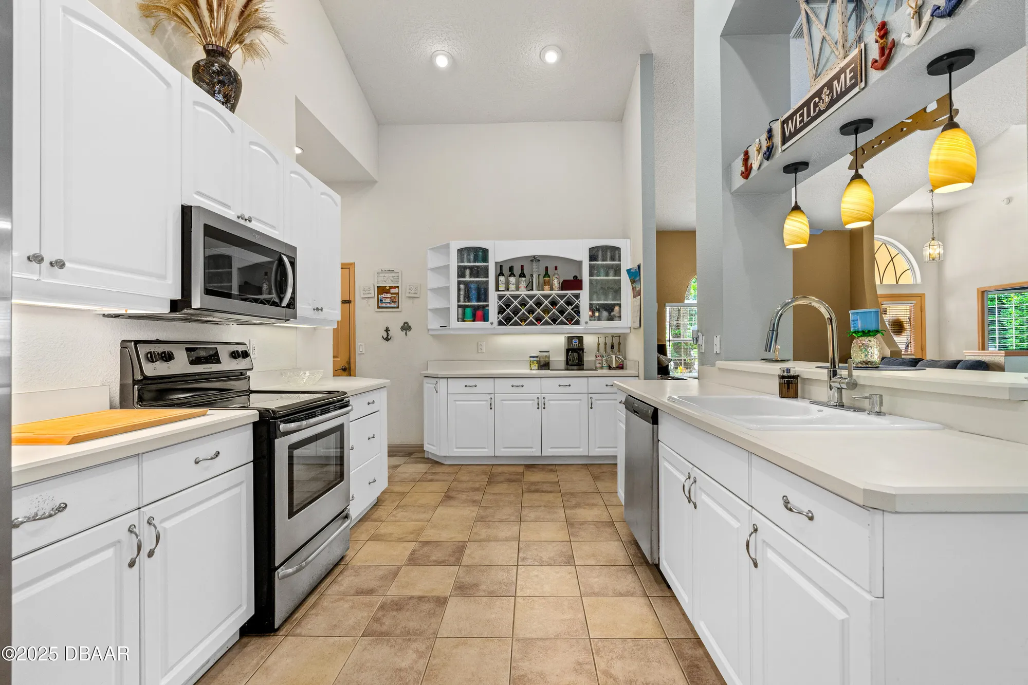 Property Slideshow image 13 of 51 | 4121 salina ln, Ormond Beach, FL, 32174