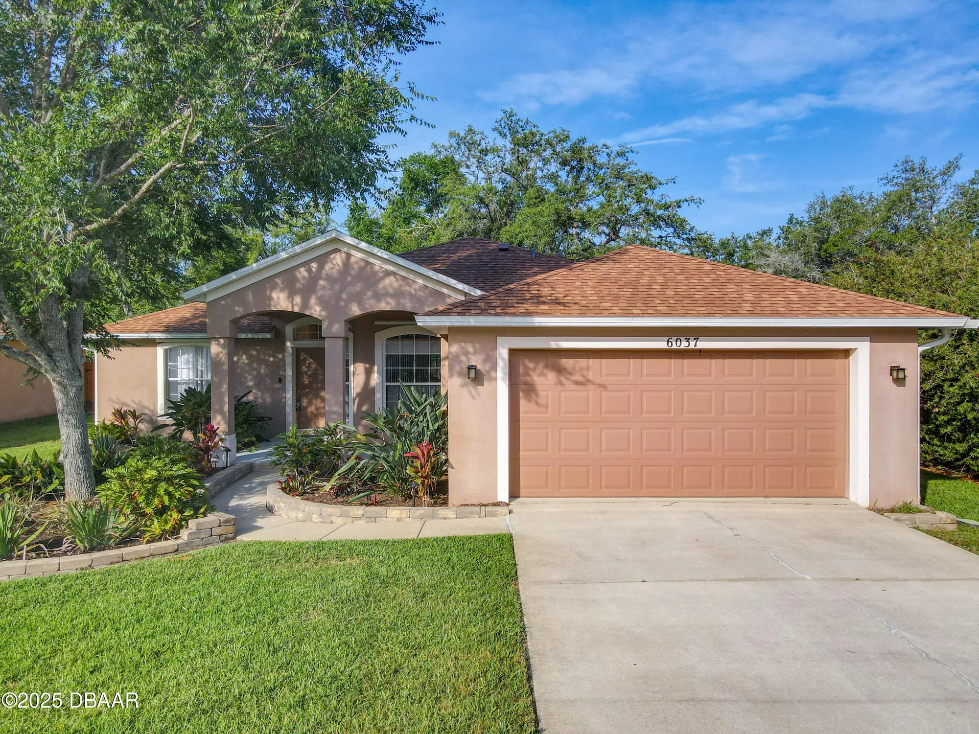 Property Slideshow image 6 of 55 | 6037 whispering trees ln, Port Orange, FL, 32128