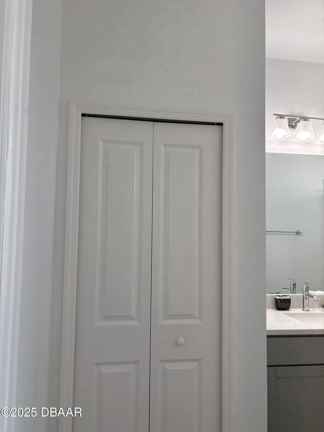 Property Slideshow image 28 of 88 | 298 hang loose way, Daytona Beach, FL, 32124