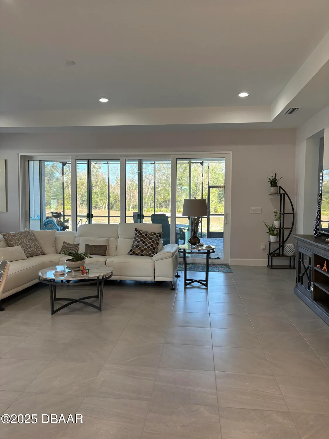 Property Slideshow image 13 of 88 | 298 hang loose way, Daytona Beach, FL, 32124