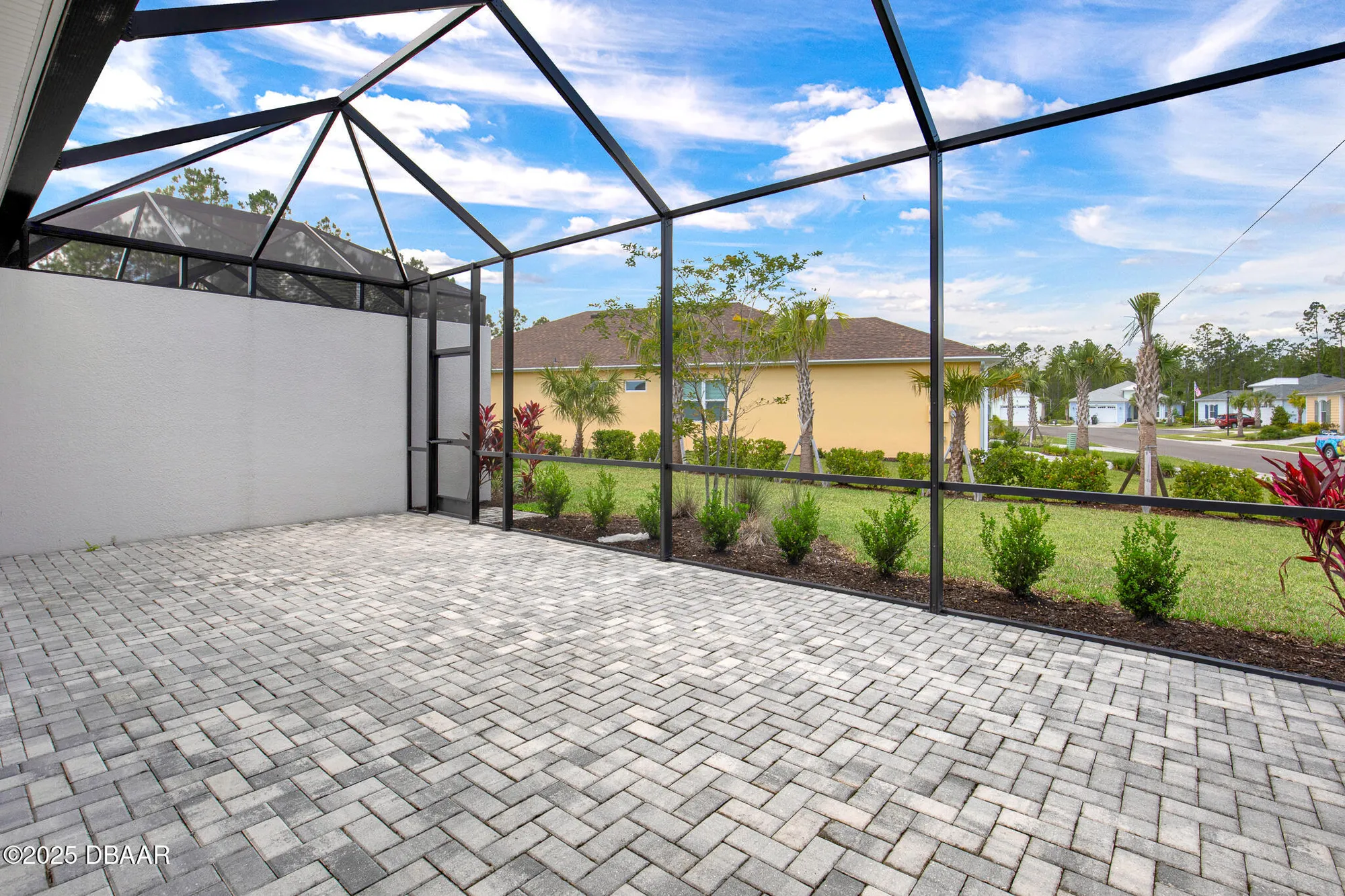Property Slideshow image 32 of 71 | 913 bama breeze dr, Daytona Beach, FL, 32124