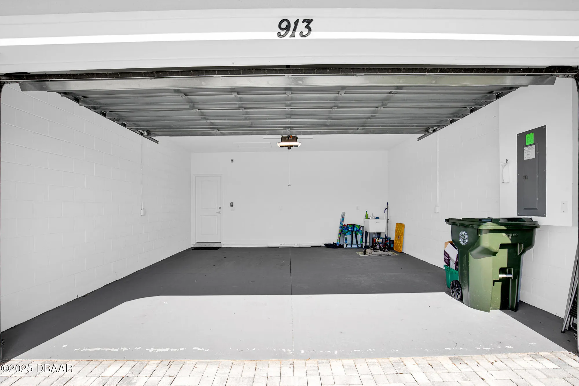 Property Slideshow image 34 of 71 | 913 bama breeze dr, Daytona Beach, FL, 32124