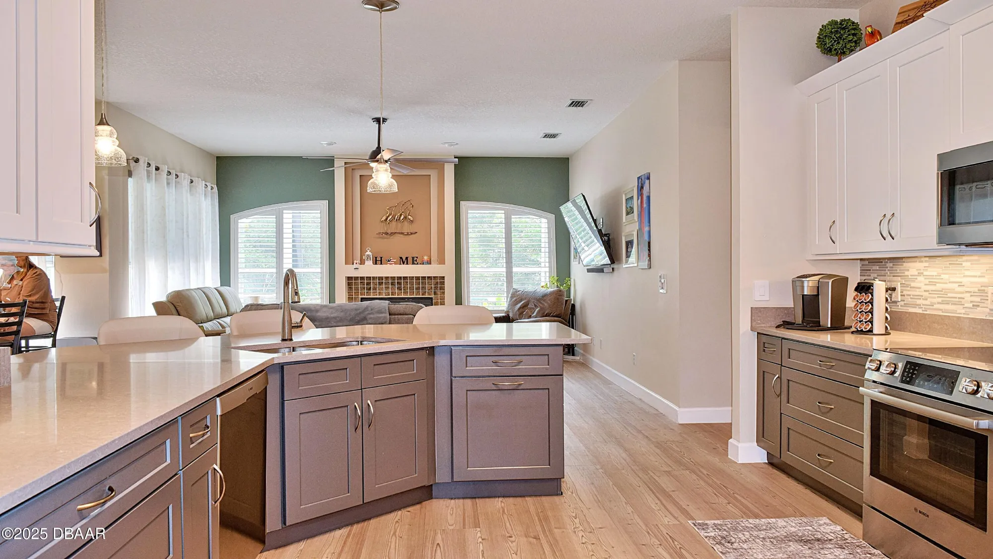 Property Slideshow image 19 of 65 | 1240 hampstead ln, Ormond Beach, FL, 32174