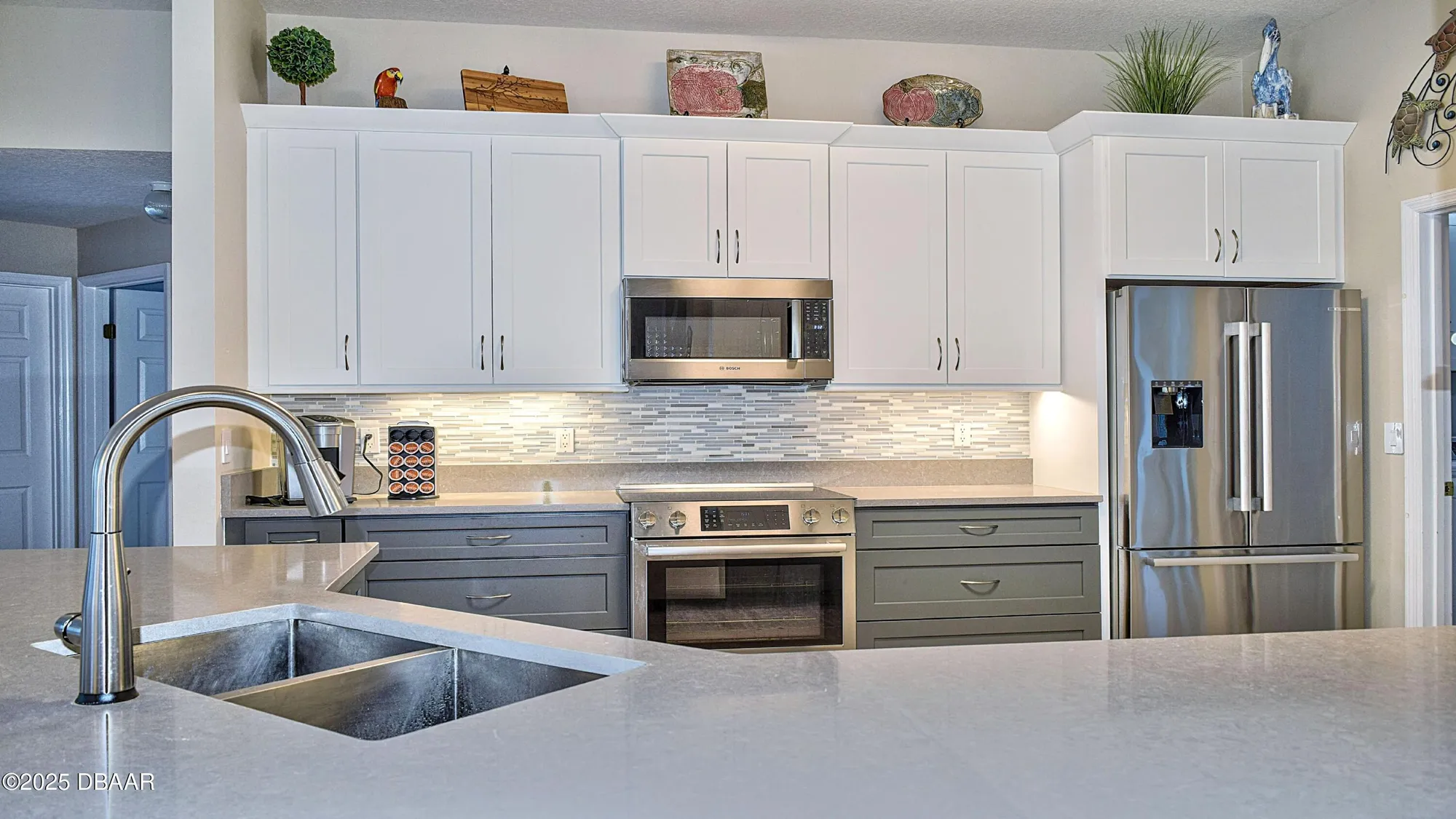 Property Slideshow image 14 of 65 | 1240 hampstead ln, Ormond Beach, FL, 32174