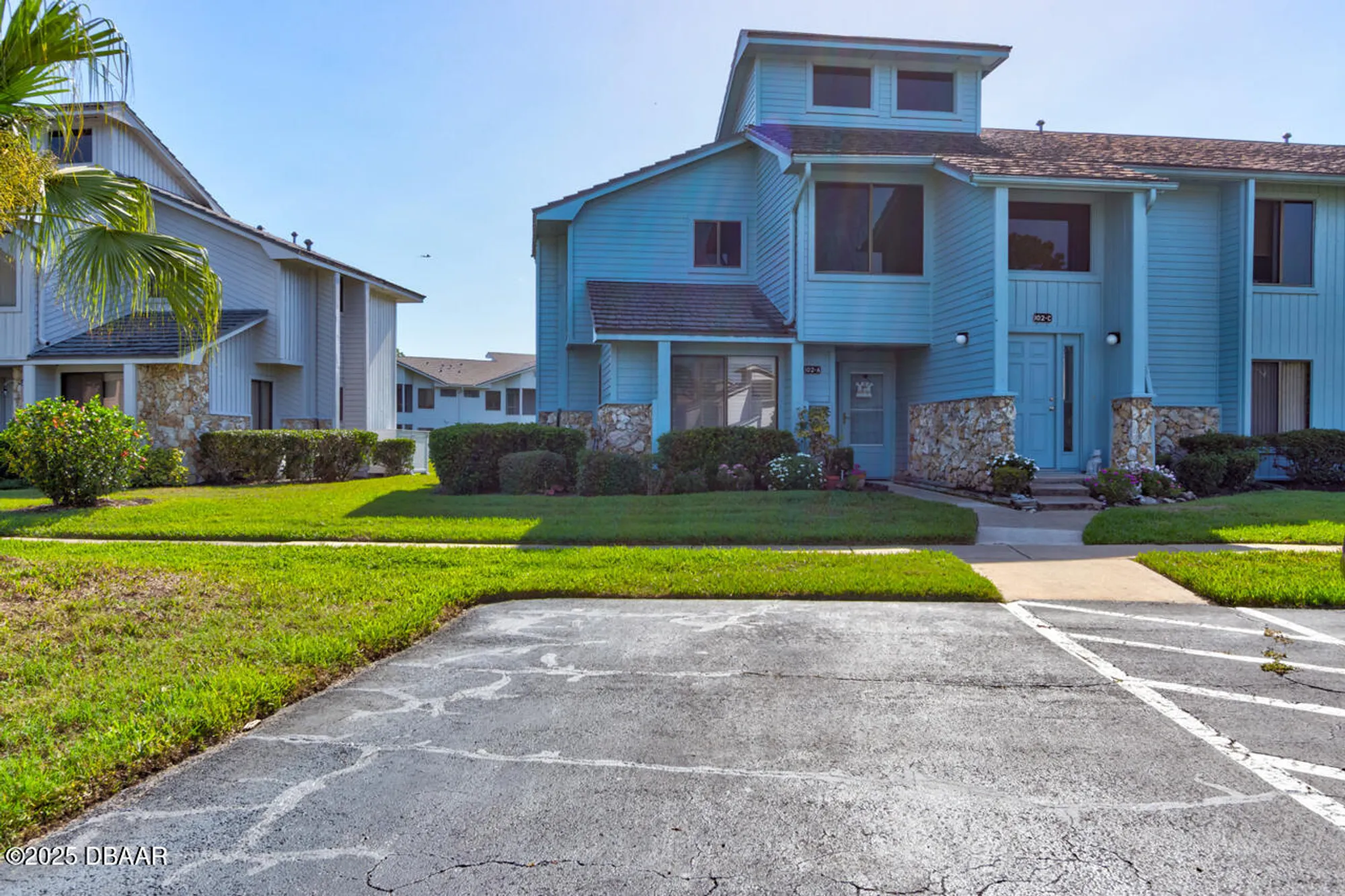 Property Slideshow image 1 of 21 | 102 blue heron dr a, Daytona Beach, FL, 32119