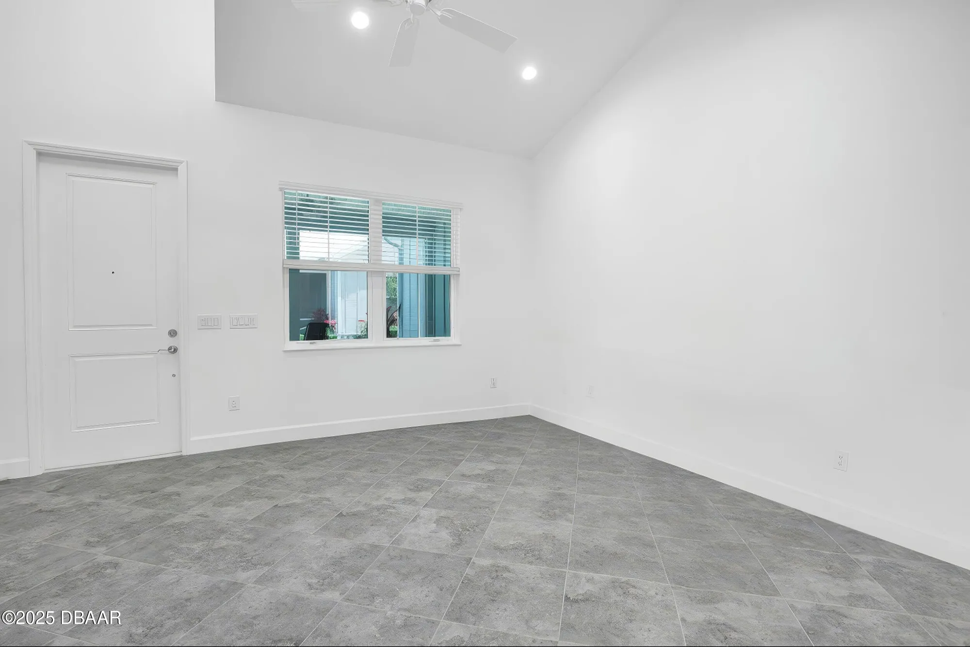 Property Slideshow image 4 of 91 | 216 gypsy palace ln, Daytona Beach, FL, 32124