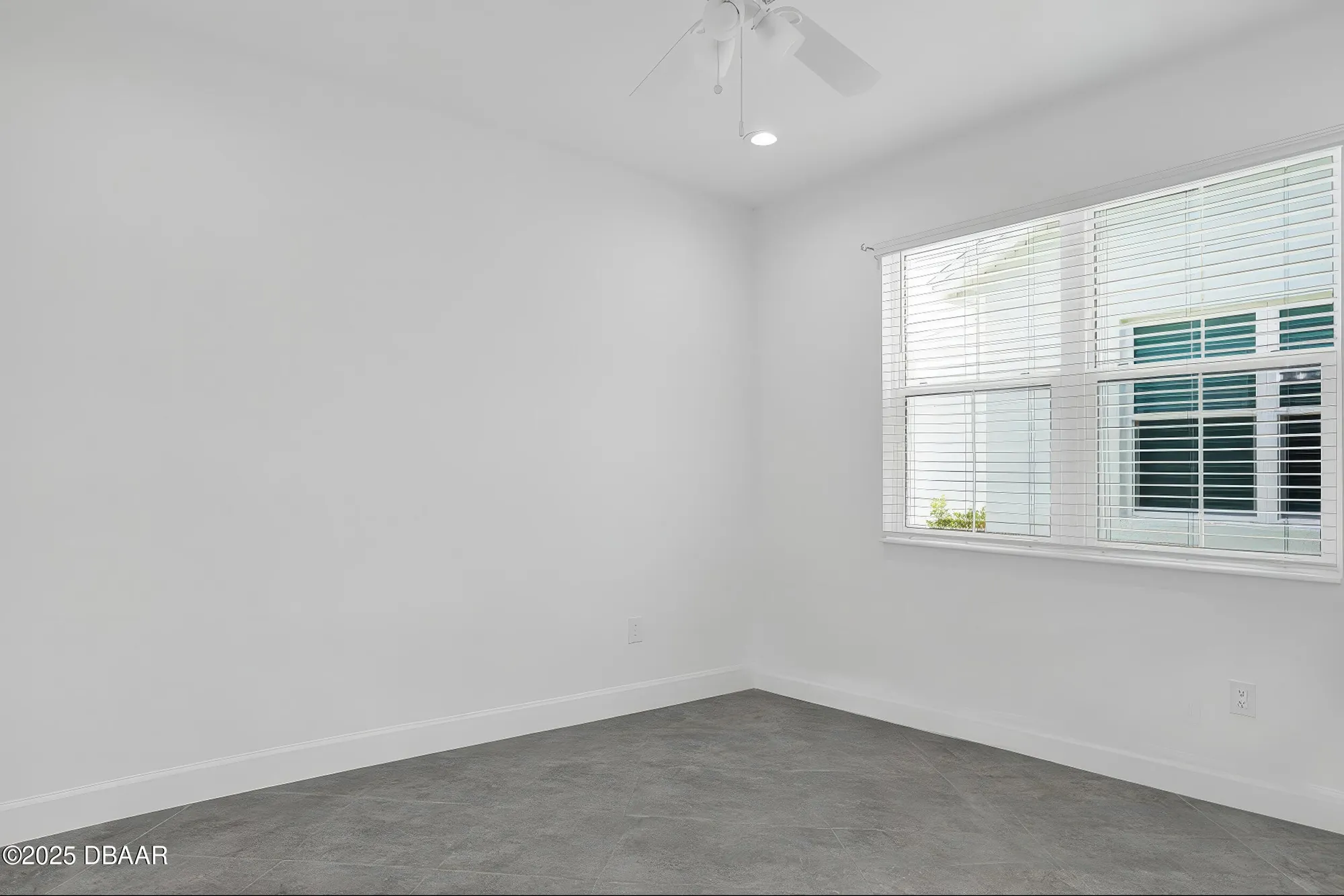 Property Slideshow image 15 of 91 | 216 gypsy palace ln, Daytona Beach, FL, 32124