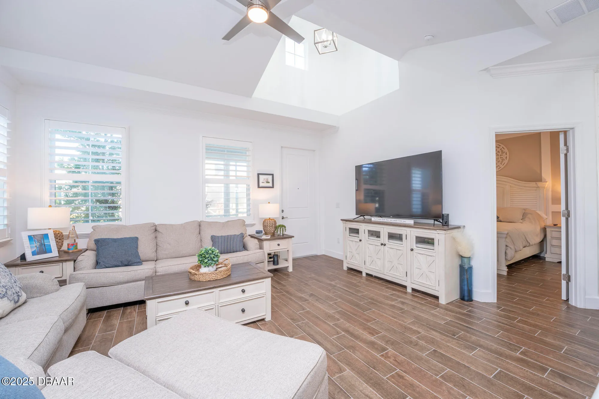 Property Slideshow image 8 of 33 | 361 parrot ln, Daytona Beach, FL, 32124