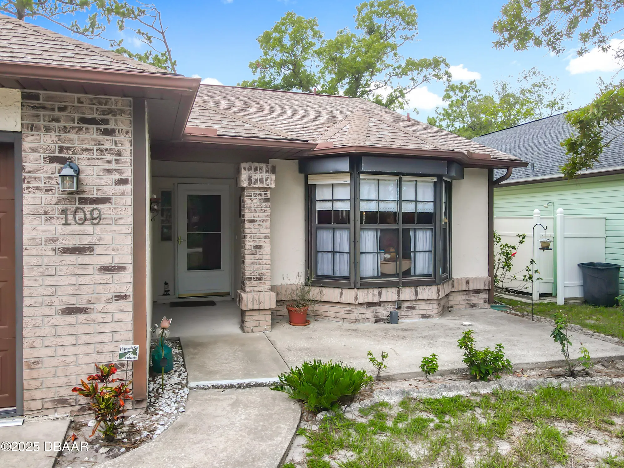 Property Slideshow image 7 of 60 | 109 crooked pine rd, Port Orange, FL, 32128