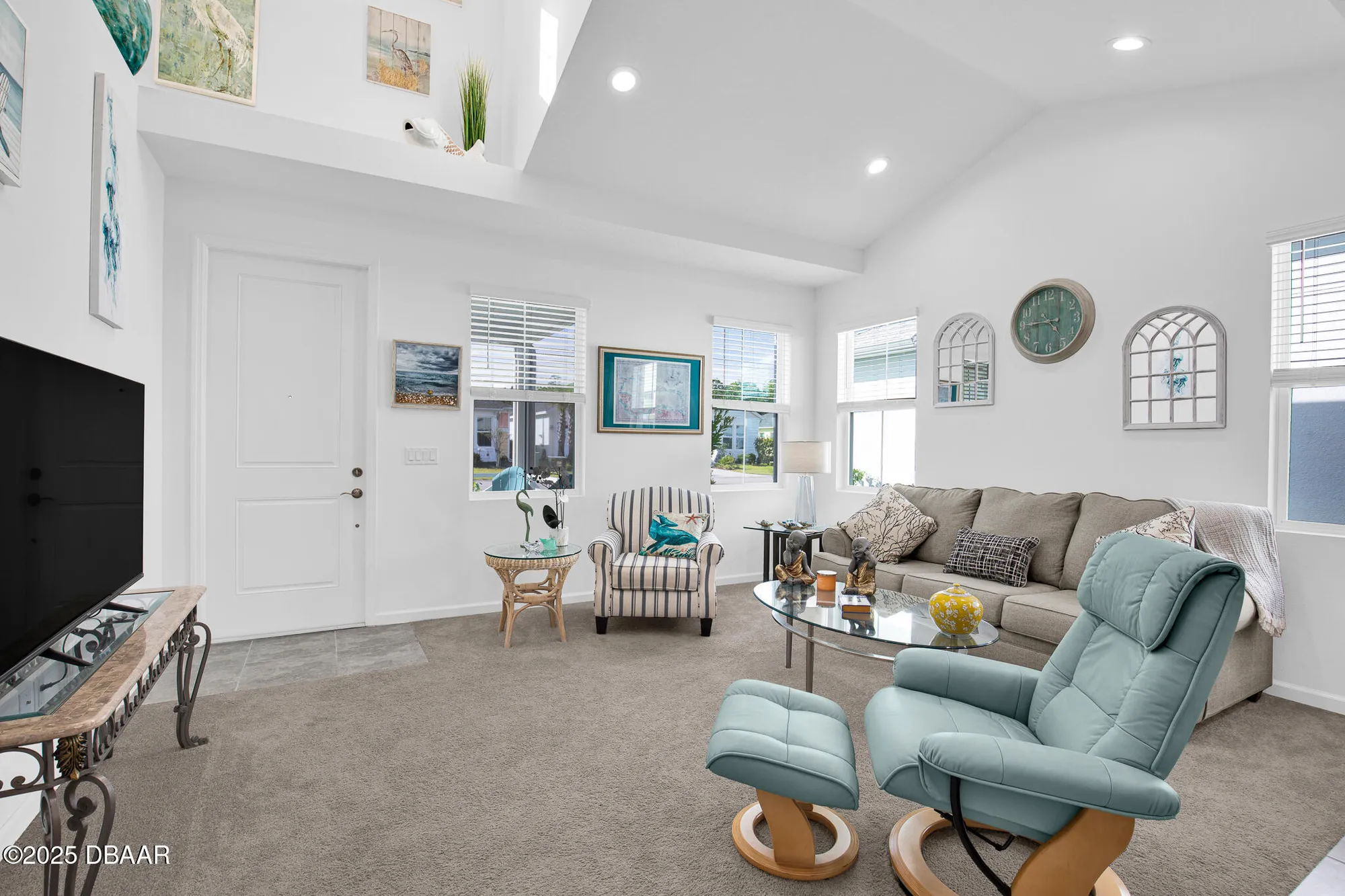 Property Slideshow image 9 of 31 | 307 cheeseburger dr, Daytona Beach, FL, 32124