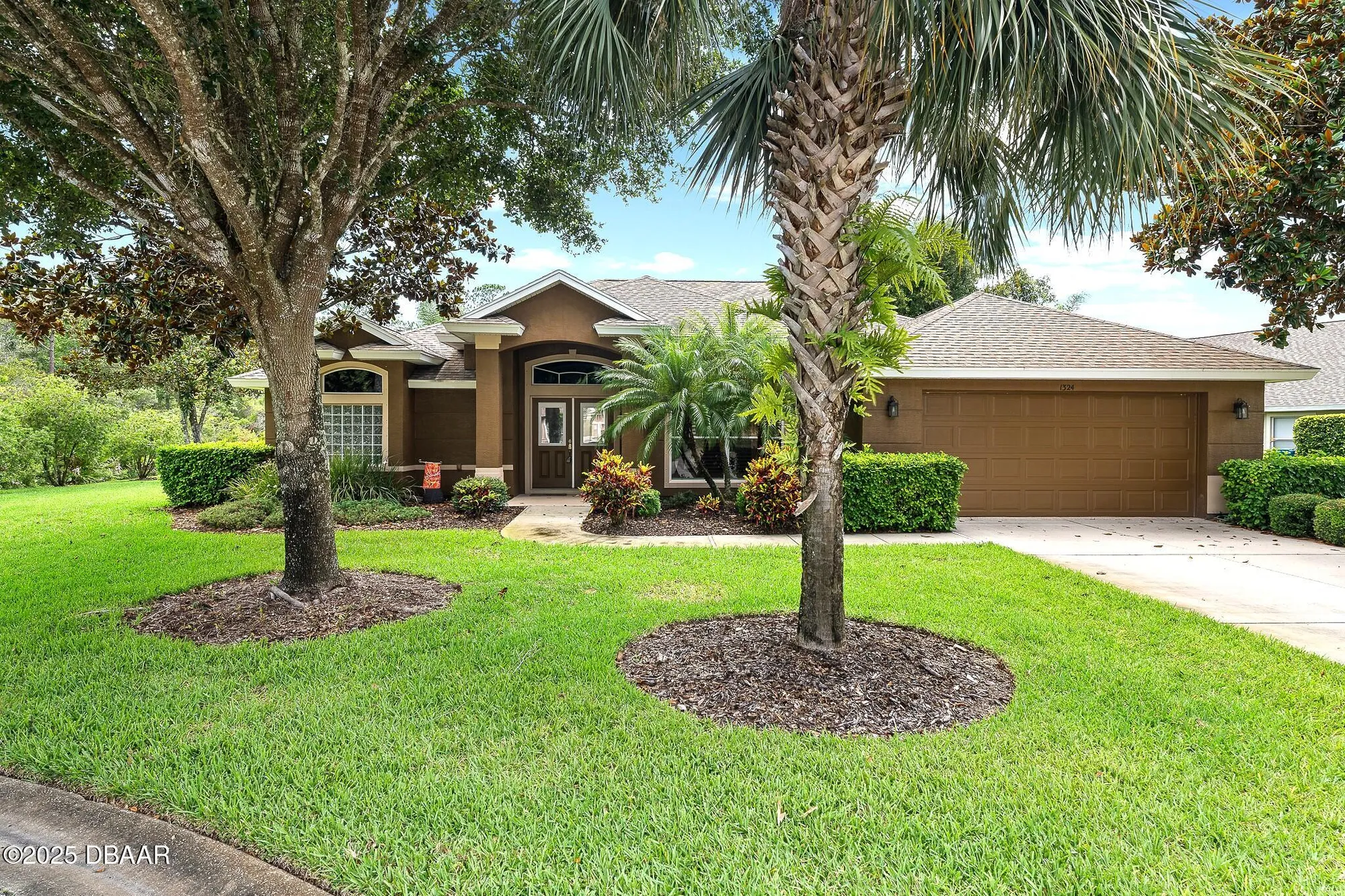 Property Slideshow image 2 of 68 | 1324 harwick ln, Ormond Beach, FL, 32174