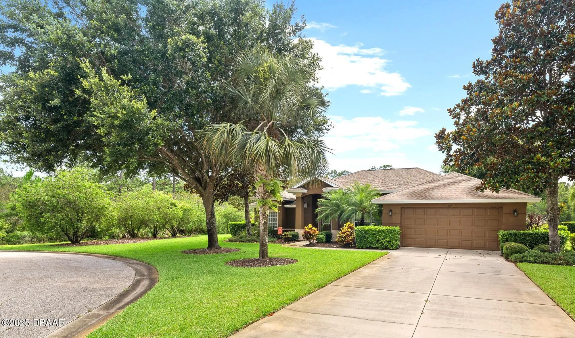 Property Slideshow image 3 of 68 | 1324 harwick ln, Ormond Beach, FL, 32174