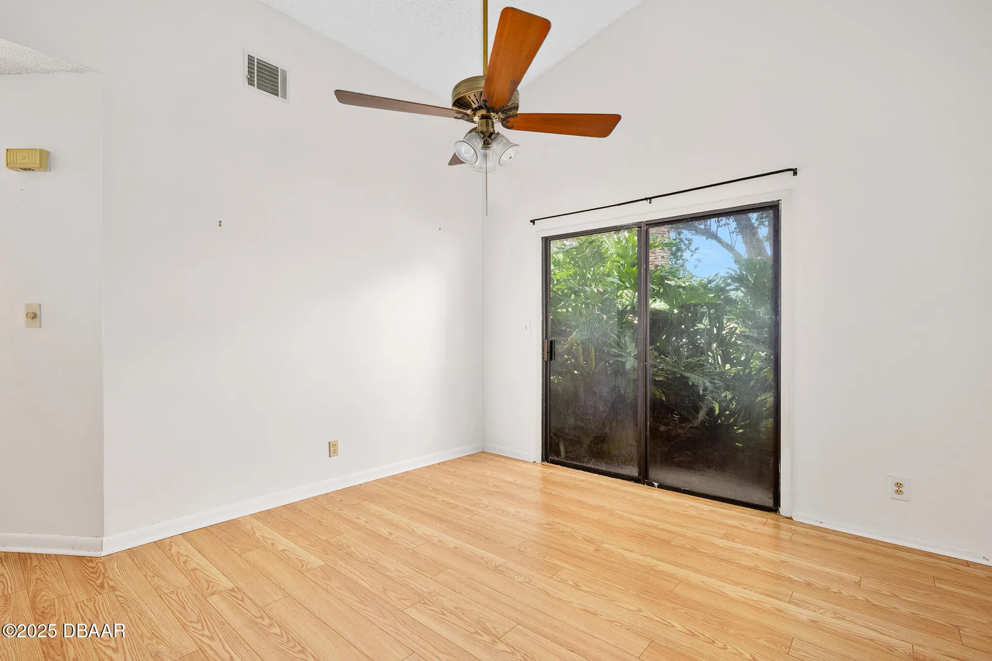 Property Slideshow image 5 of 40 | 517 brown pelican dr, Daytona Beach, FL, 32119