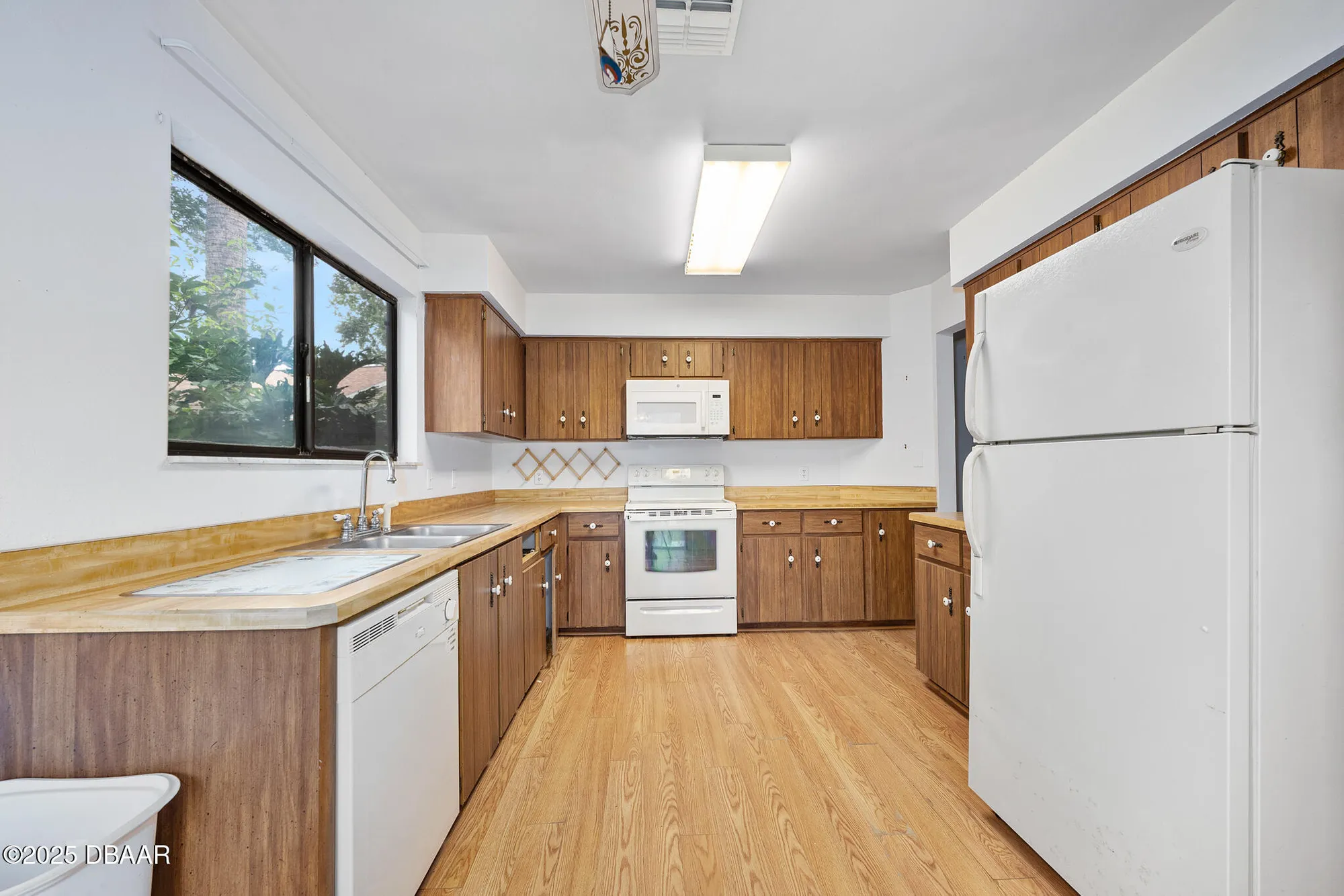 Property Slideshow image 24 of 40 | 517 brown pelican dr, Daytona Beach, FL, 32119