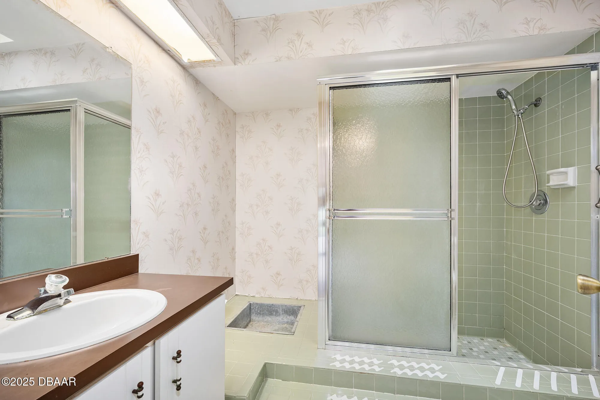 Property Slideshow image 16 of 40 | 517 brown pelican dr, Daytona Beach, FL, 32119