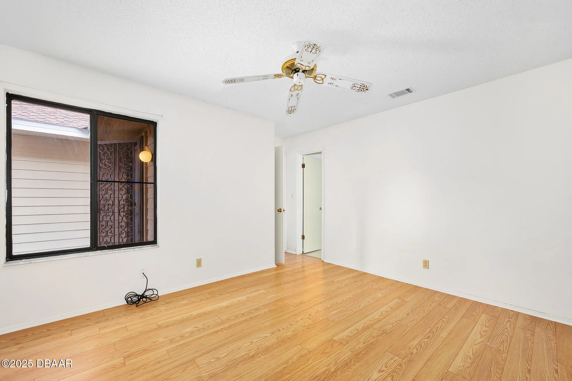 Property Slideshow image 21 of 40 | 517 brown pelican dr, Daytona Beach, FL, 32119
