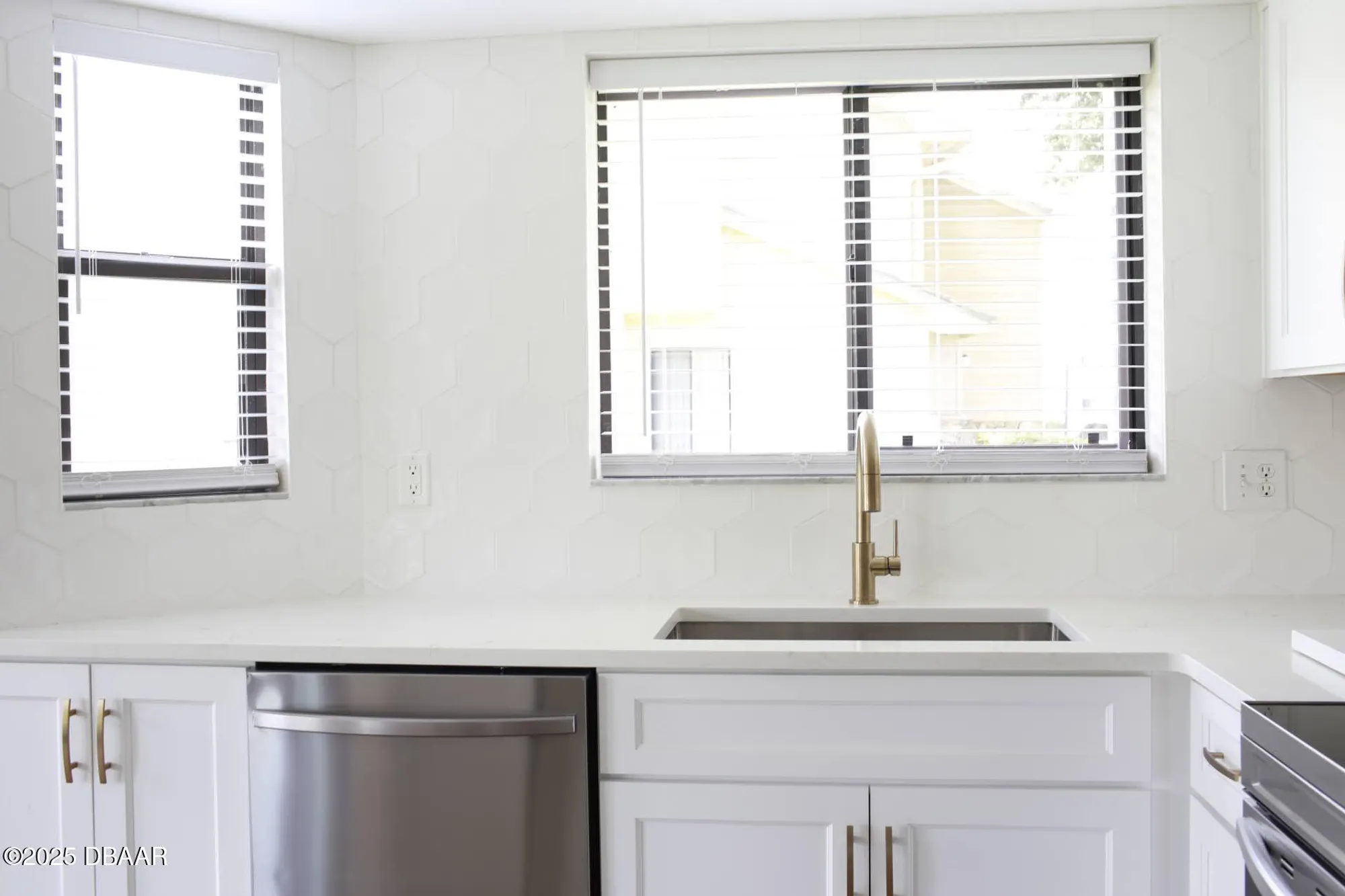 Property Slideshow image 11 of 50 | 128 golden eye dr b, Daytona Beach, FL, 32119