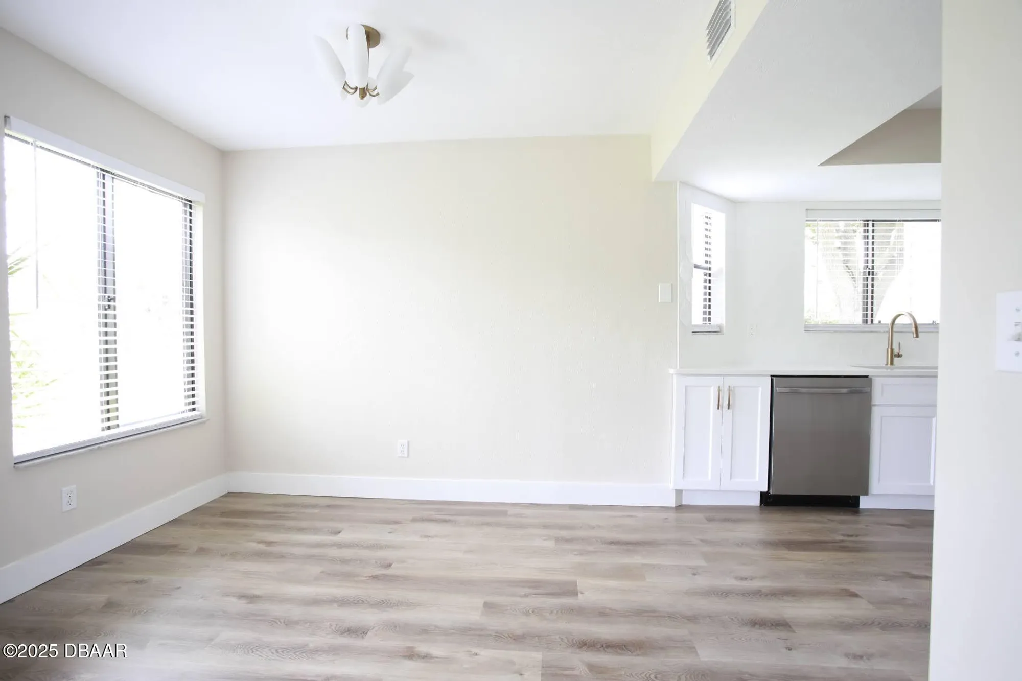 Property Slideshow image 14 of 50 | 128 golden eye dr b, Daytona Beach, FL, 32119