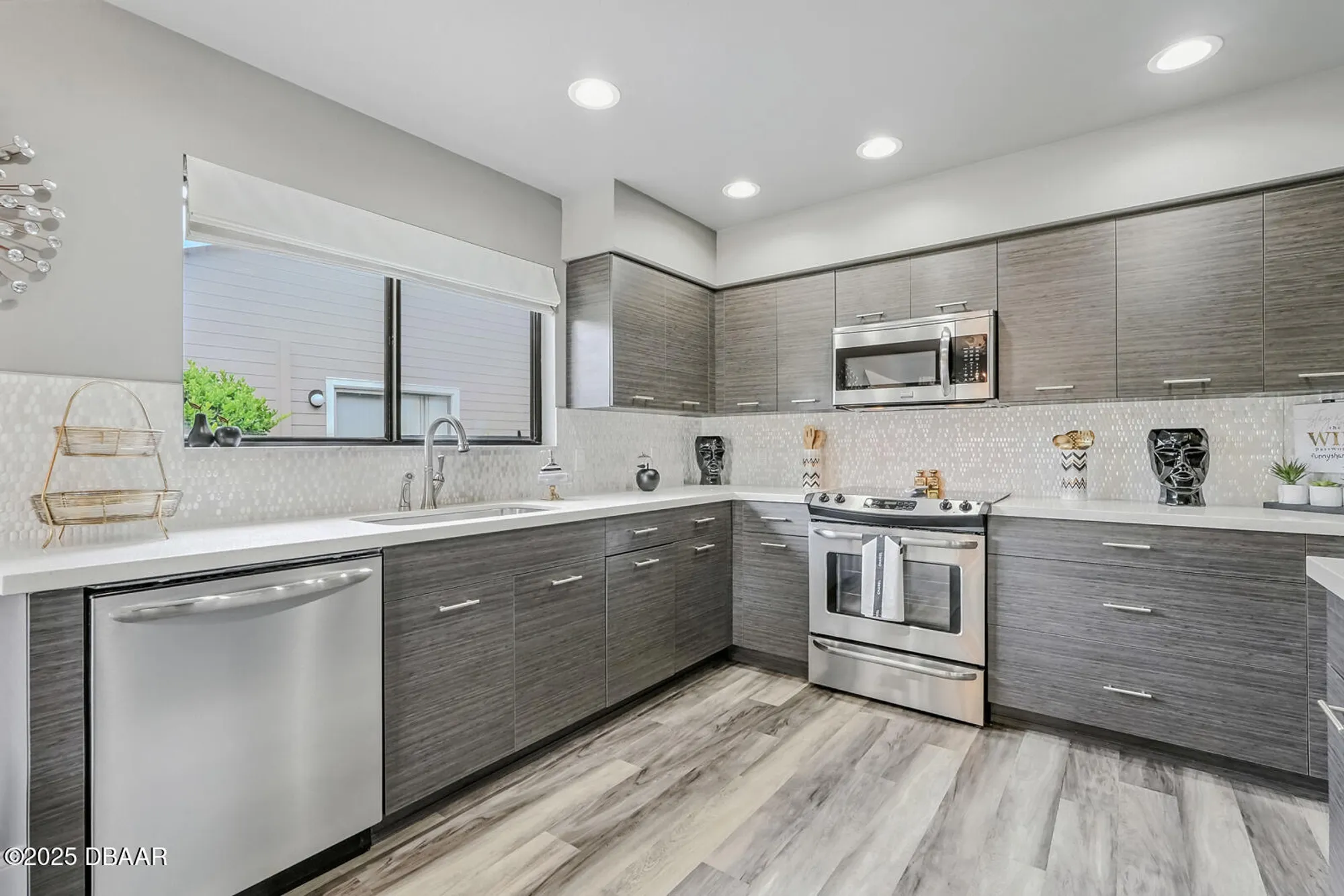 Property Slideshow image 16 of 46 | 220 surf scooter dr, Daytona Beach, FL, 32119